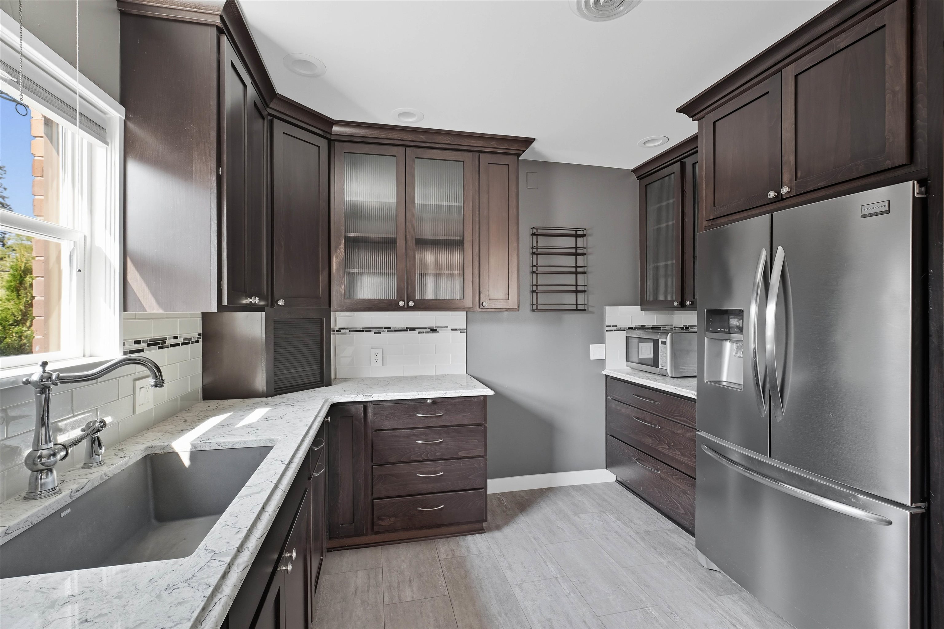 227 W 26TH Ave - Photo 11