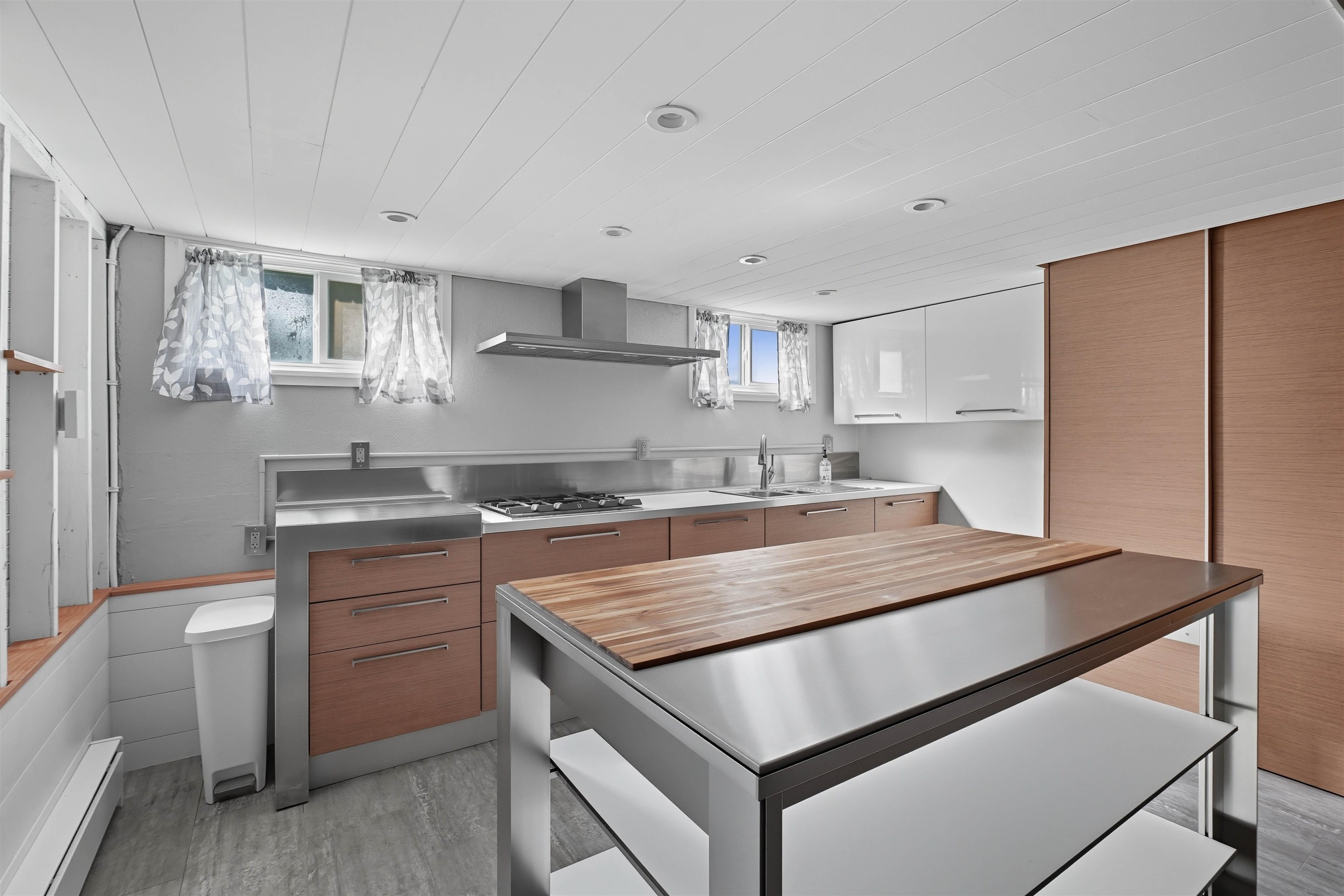 227 W 26TH Ave - Photo 23