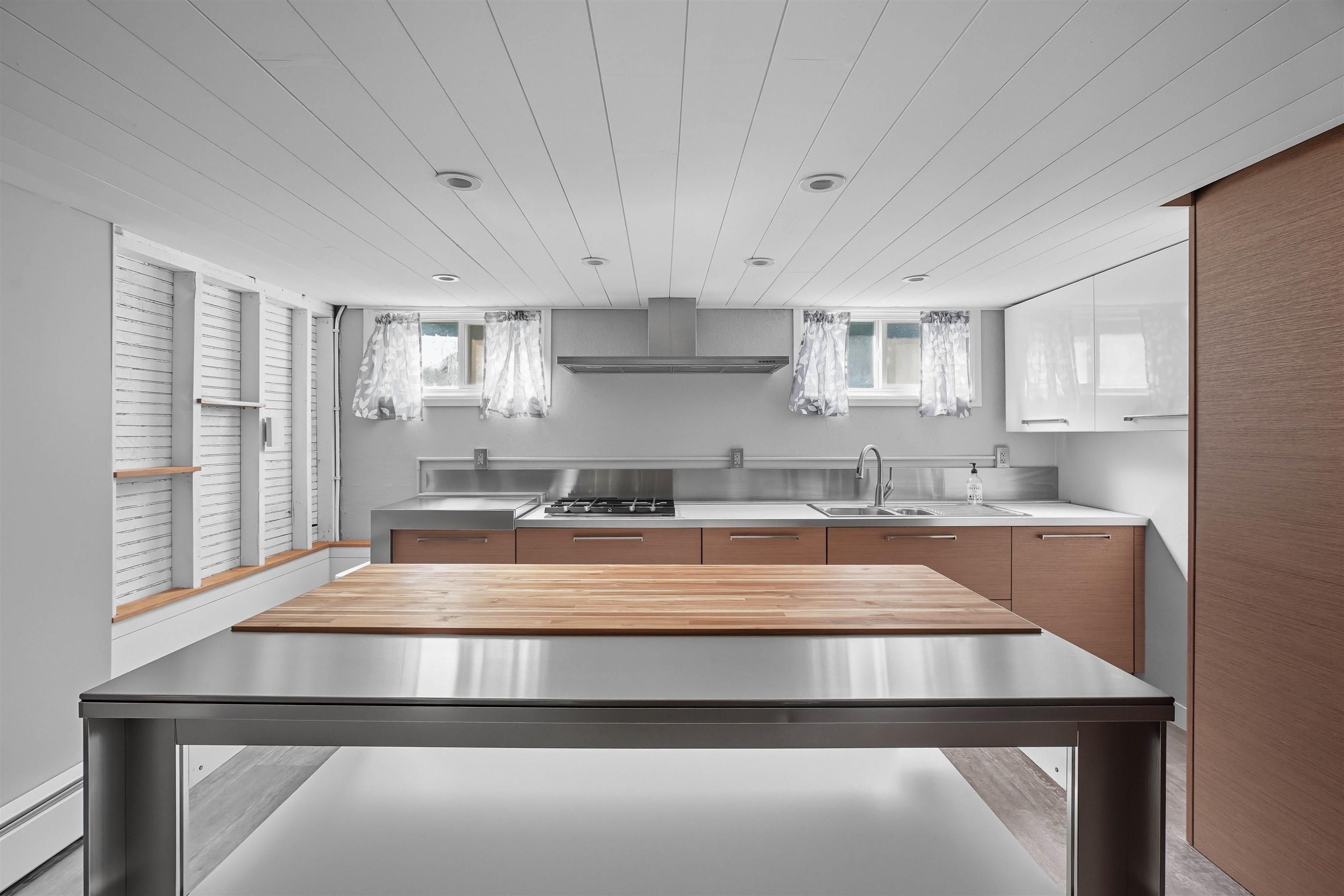 227 W 26TH Ave - Photo 24
