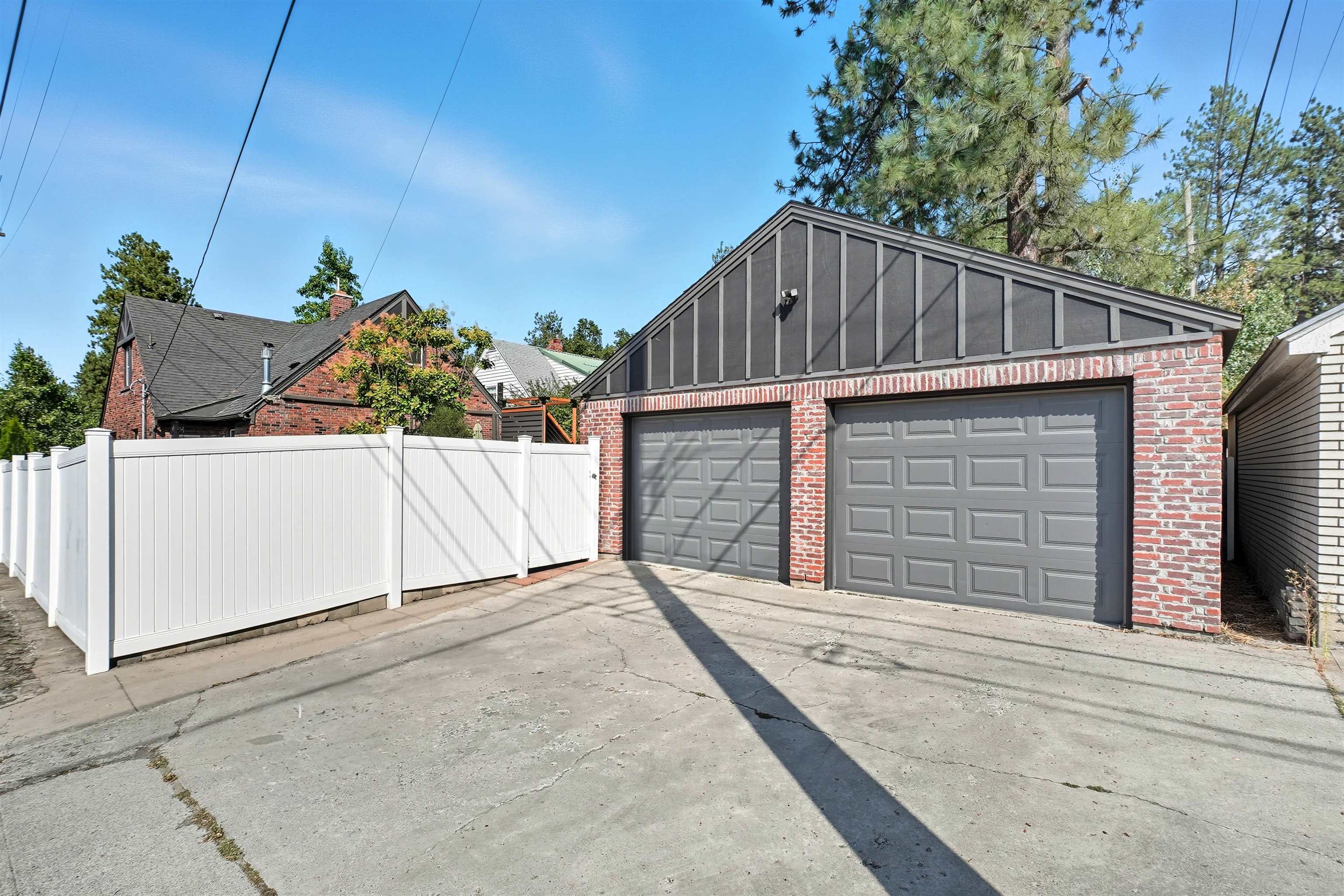 227 W 26TH Ave - Photo 37