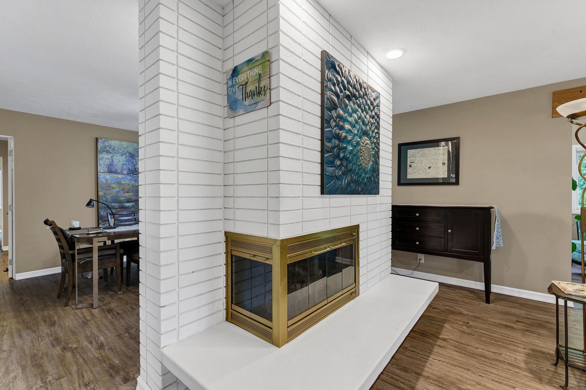 2221 E Rockwood Blvd - Photo 15