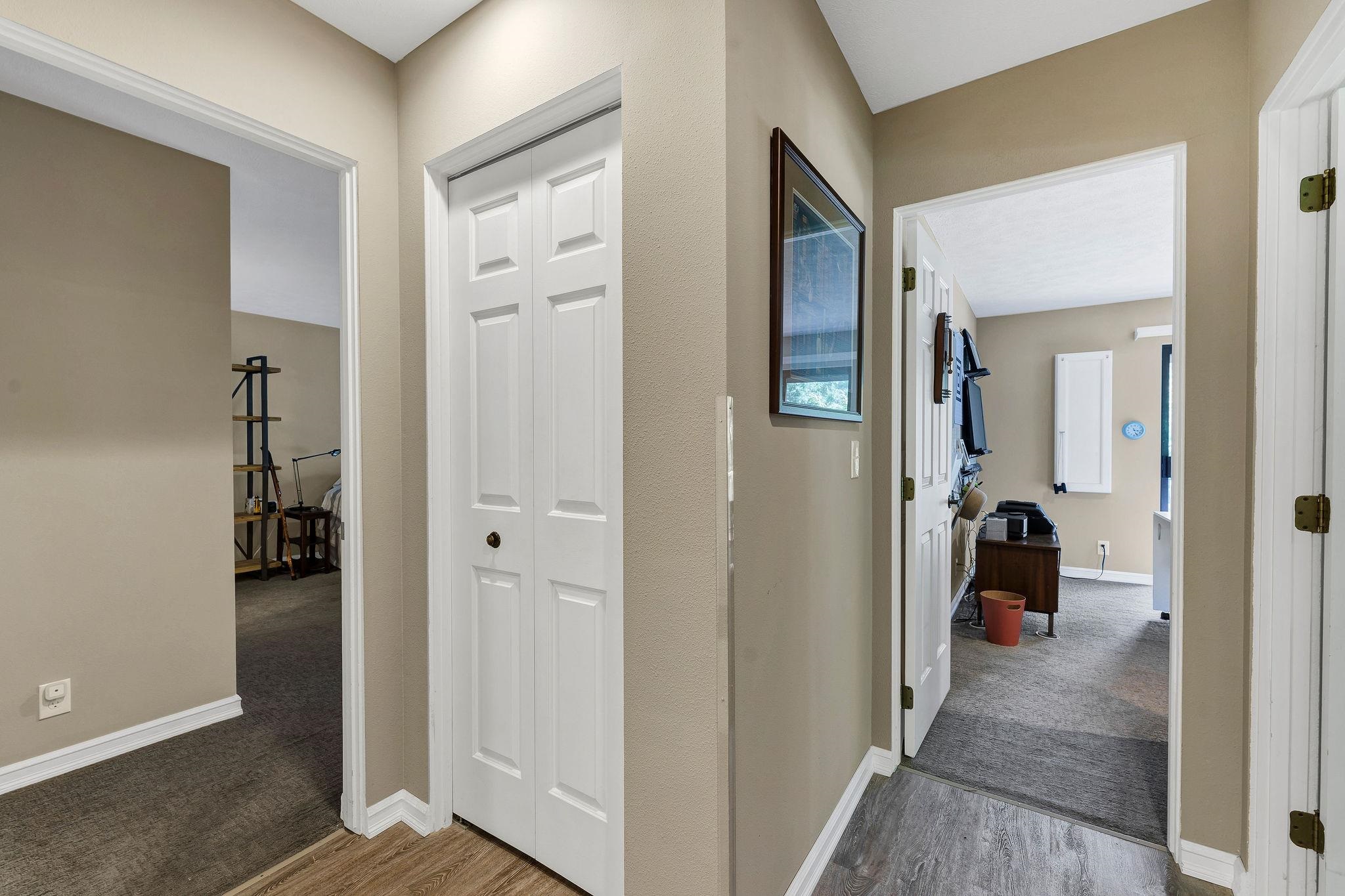 2221 E Rockwood Blvd - Photo 21