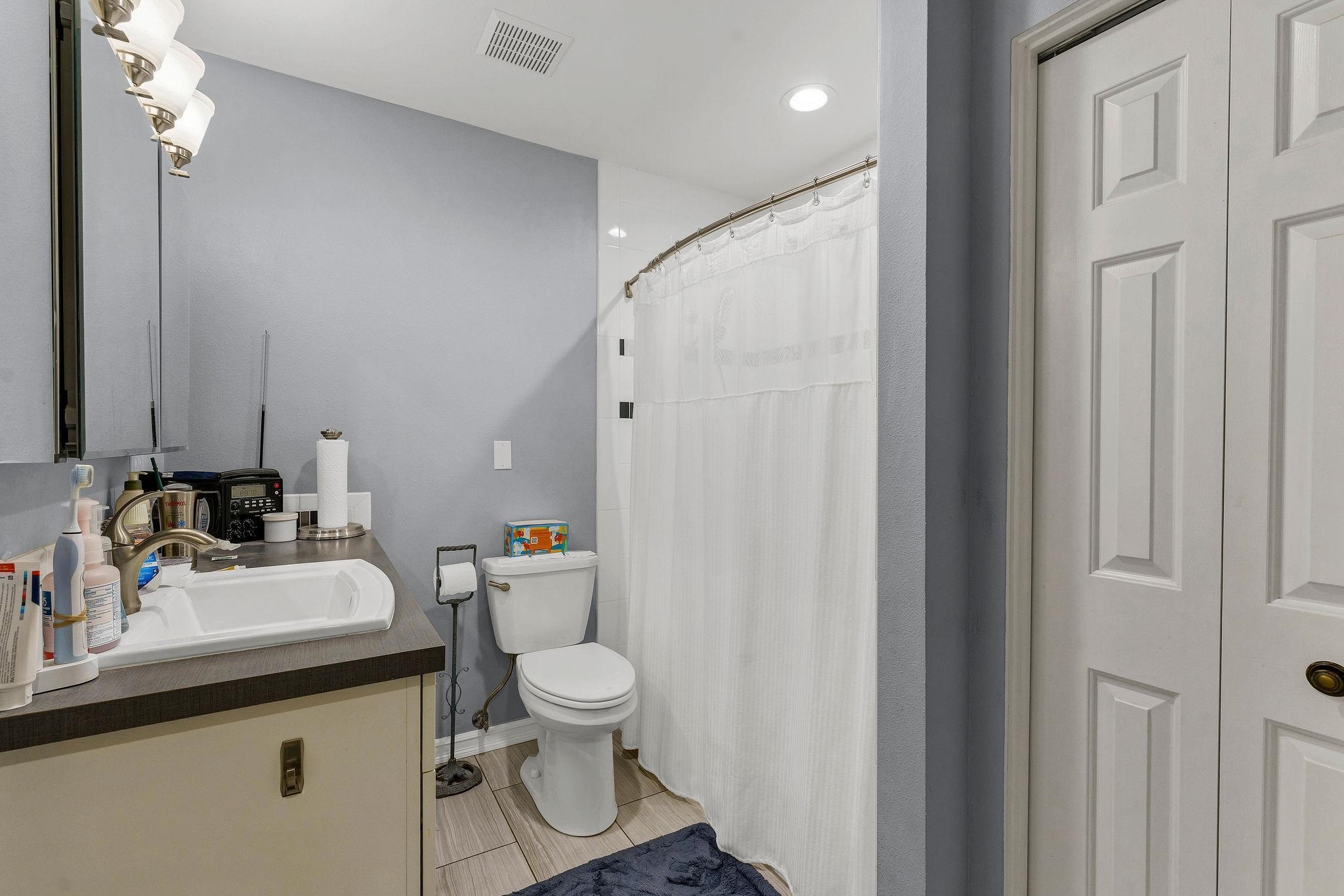 2221 E Rockwood Blvd - Photo 24
