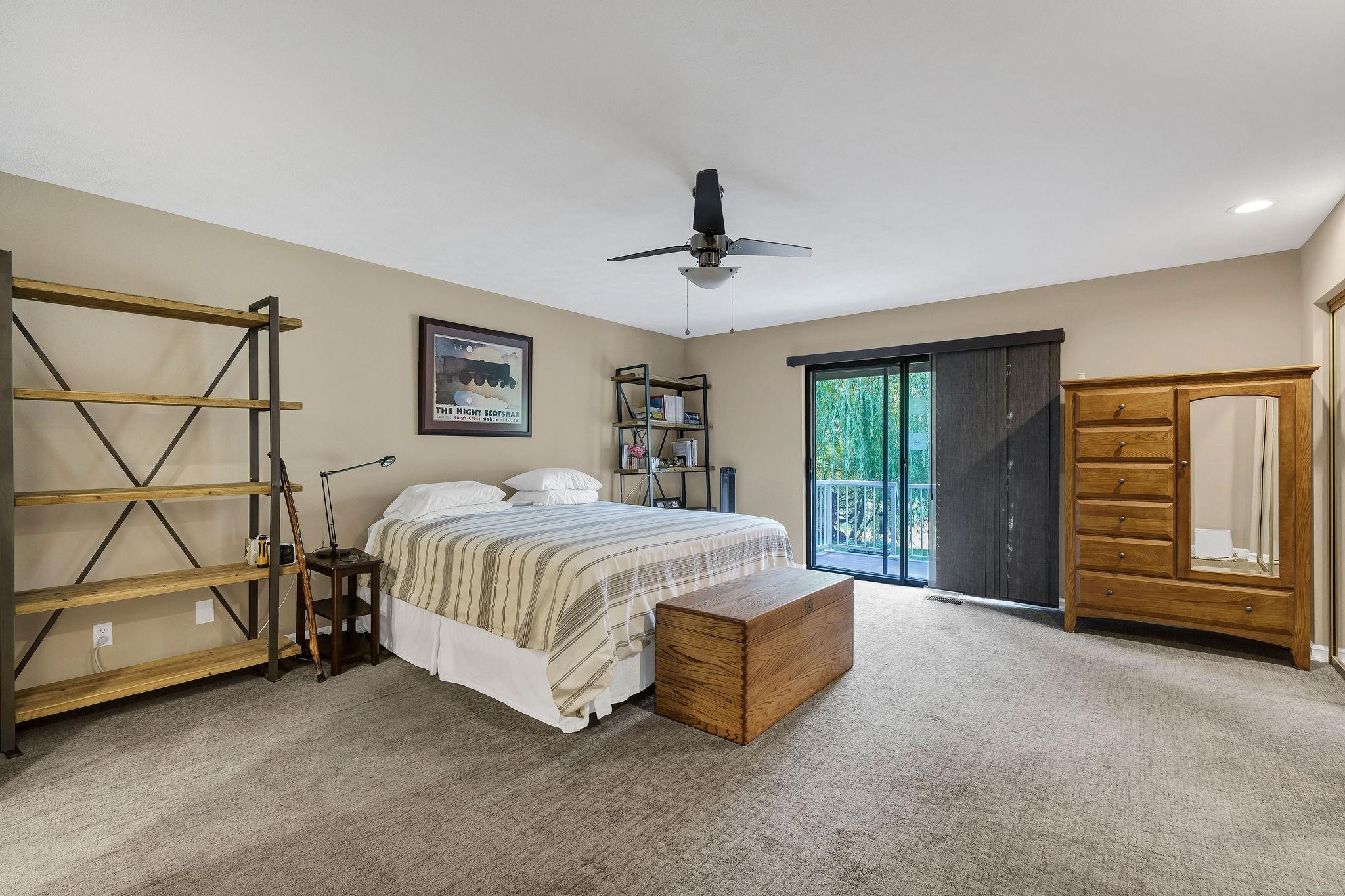 2221 E Rockwood Blvd - Photo 25