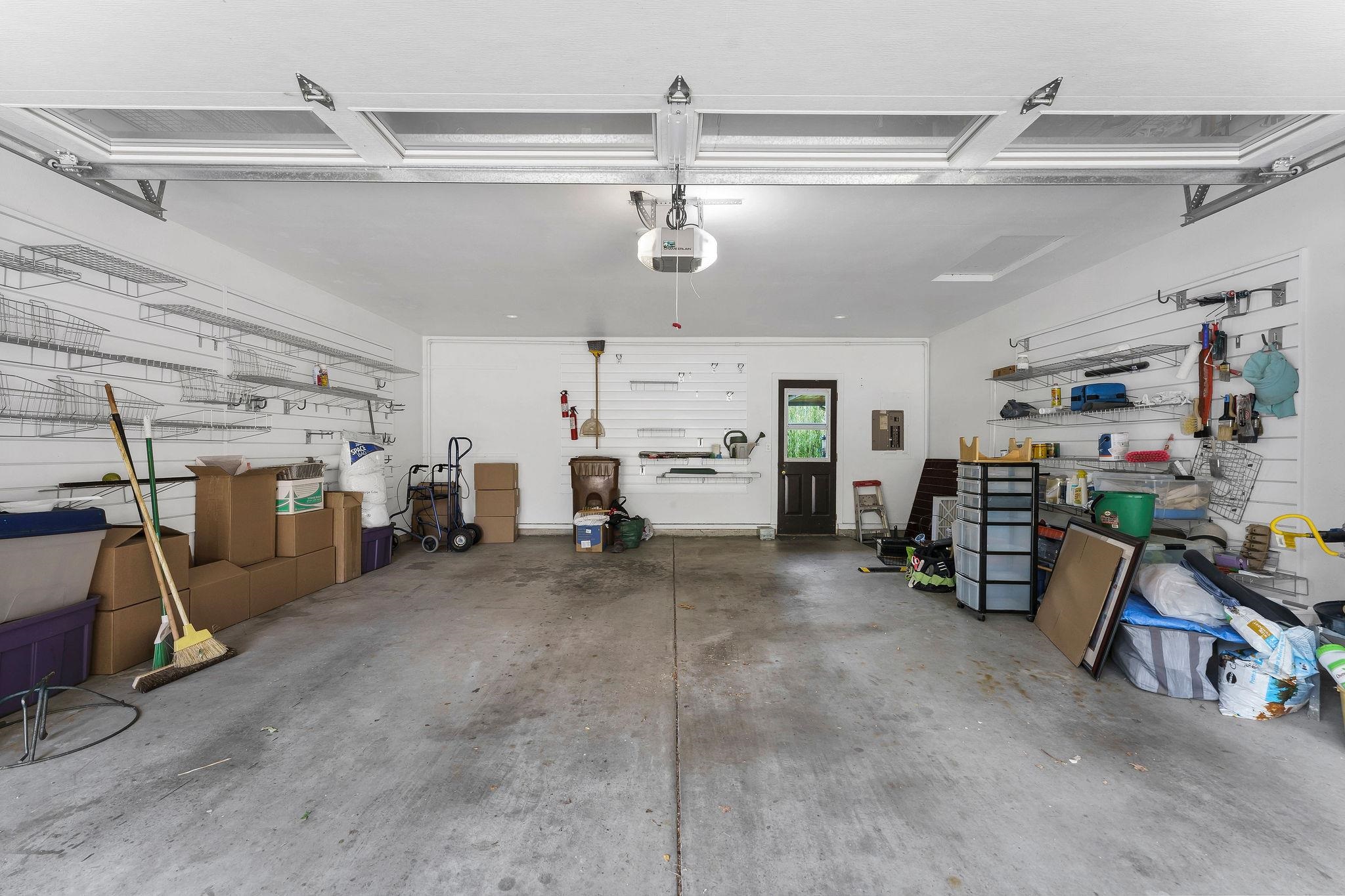 2221 E Rockwood Blvd - Photo 34
