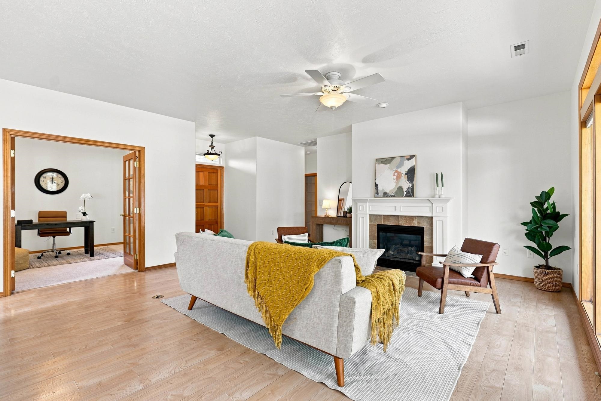2627 E 62nd Ln - Photo 3