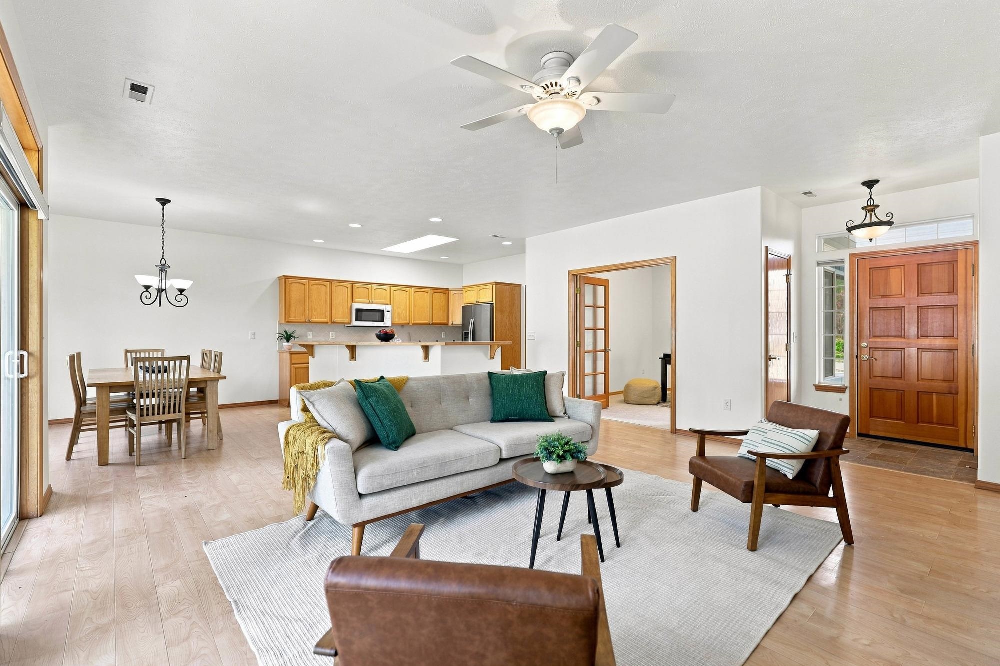 2627 E 62nd Ln - Photo 4