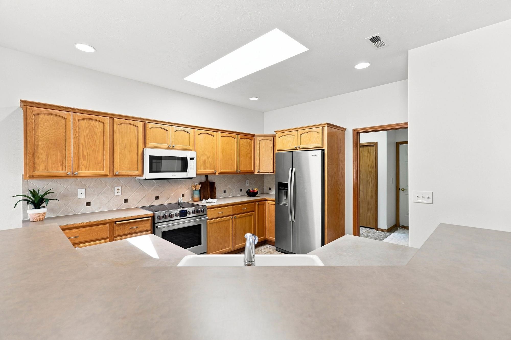 2627 E 62nd Ln - Photo 8