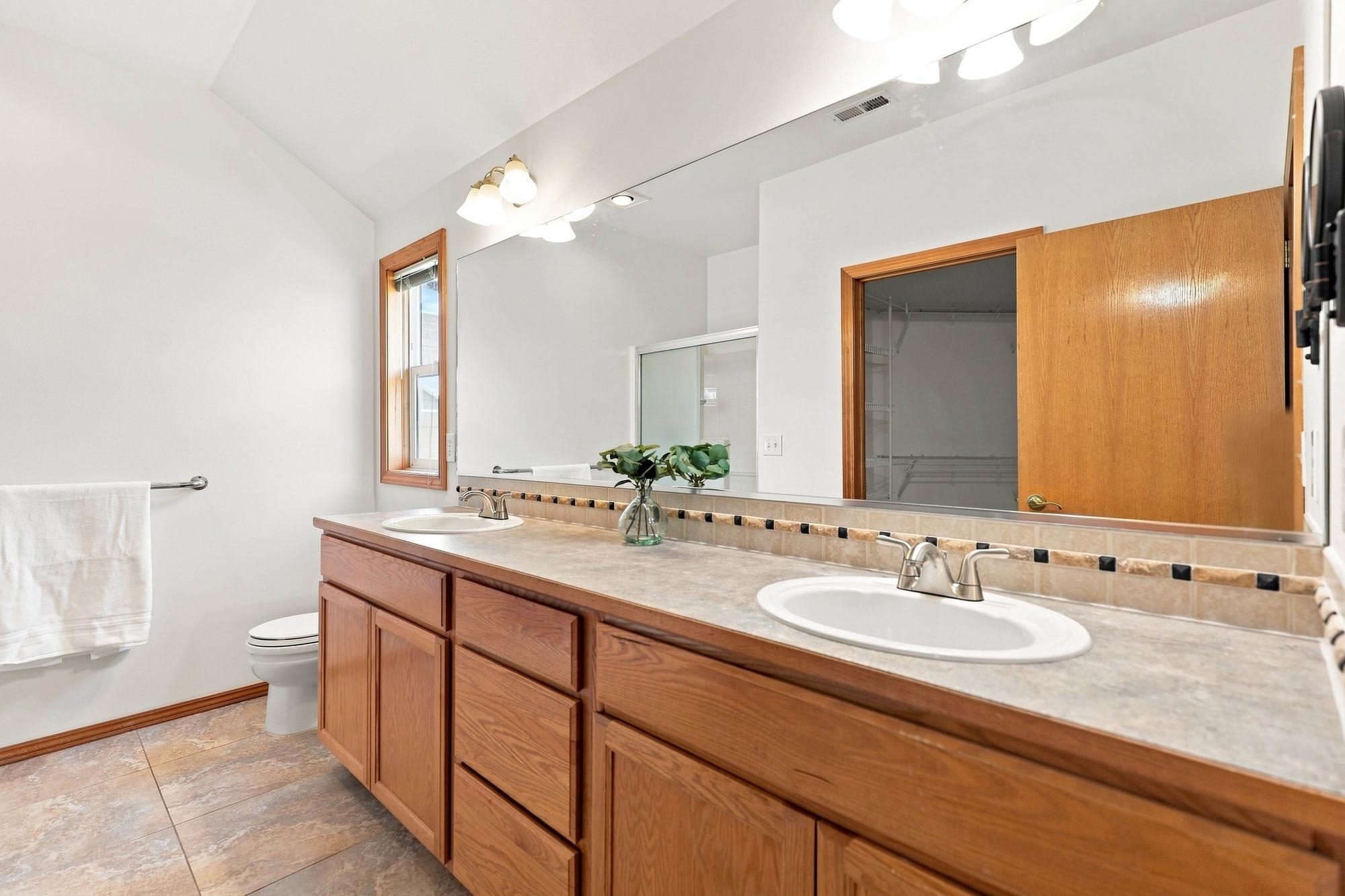 2627 E 62nd Ln - Photo 14