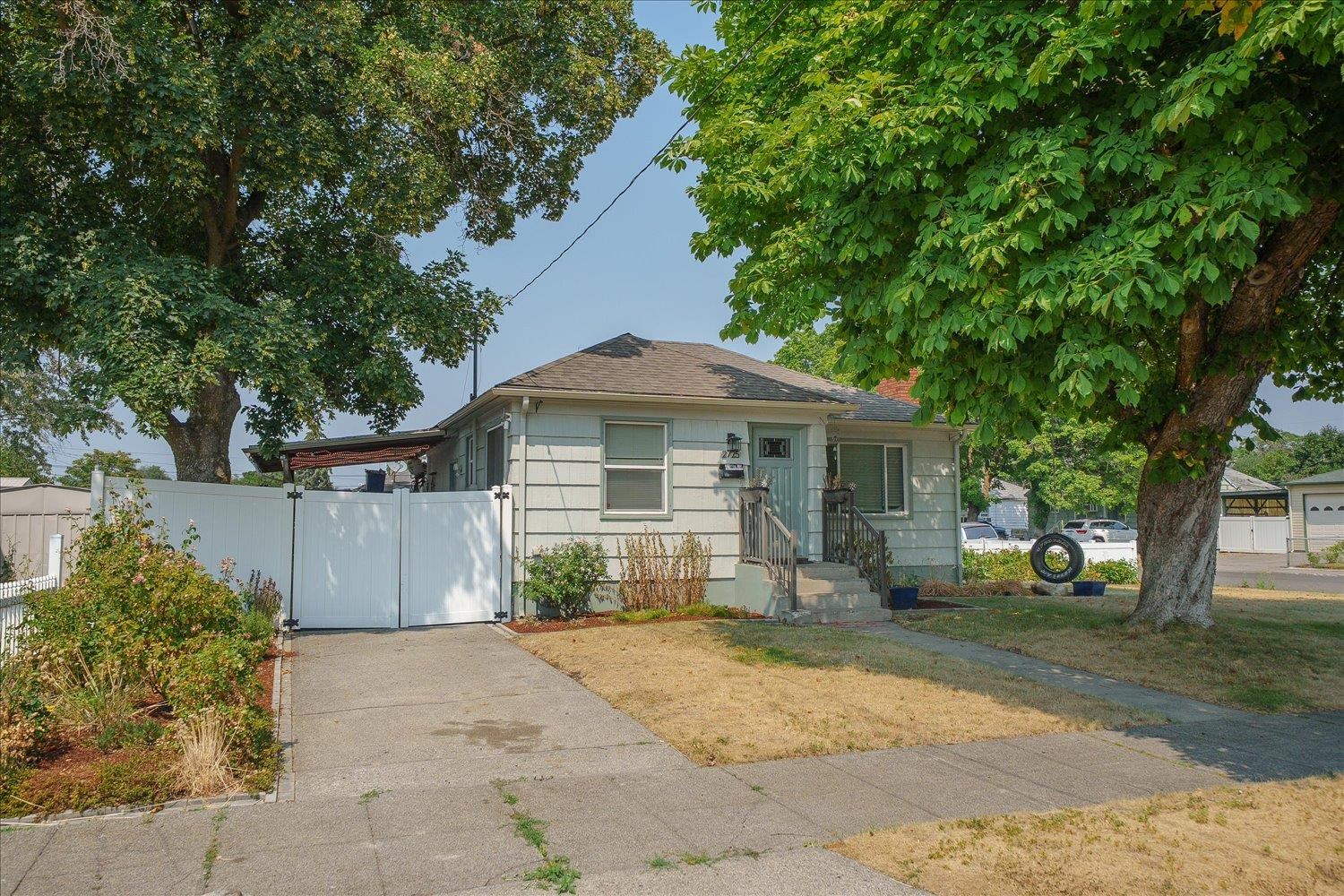 2725 E Nora Ave - Photo 32