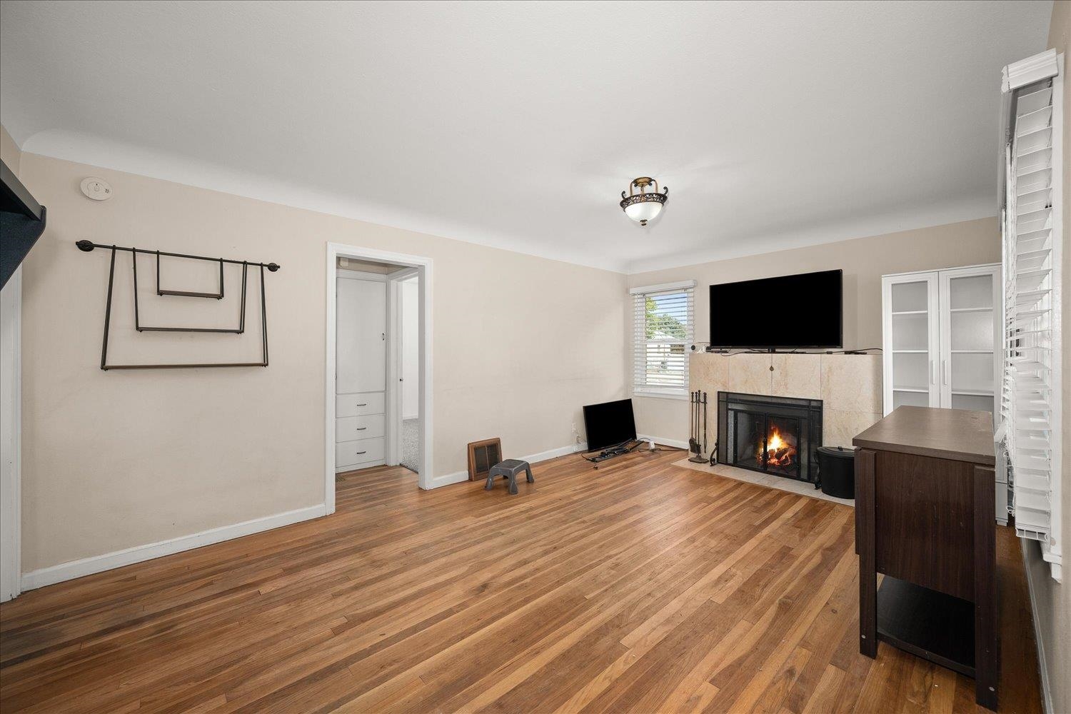 2725 E Nora Ave - Photo 3