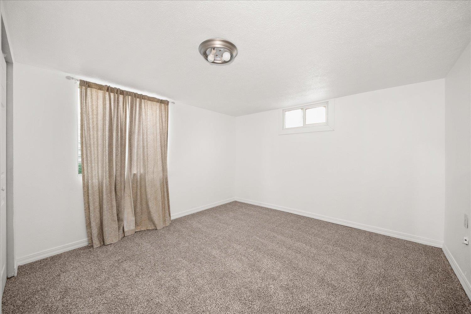 2725 E Nora Ave - Photo 19