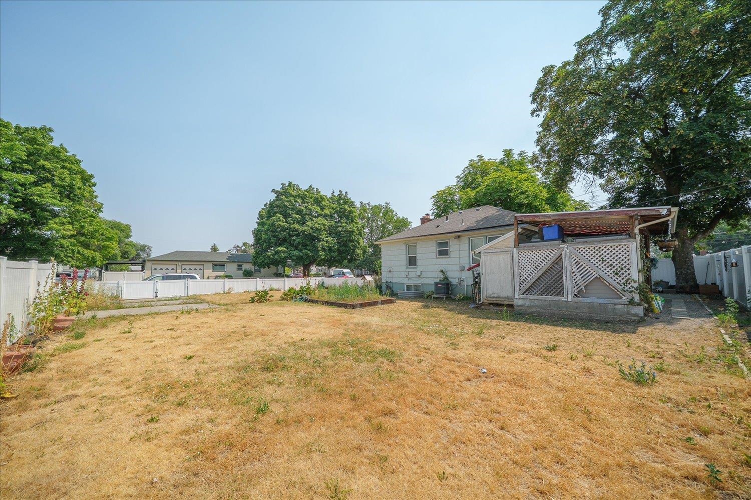 2725 E Nora Ave - Photo 26