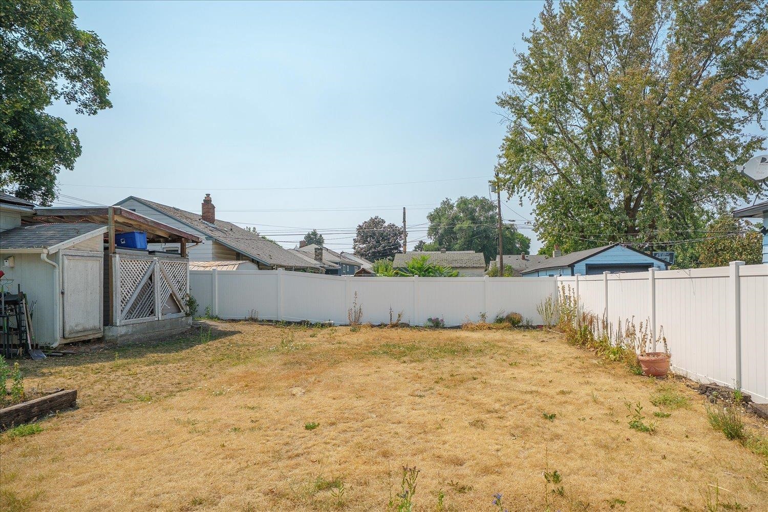 2725 E Nora Ave - Photo 28