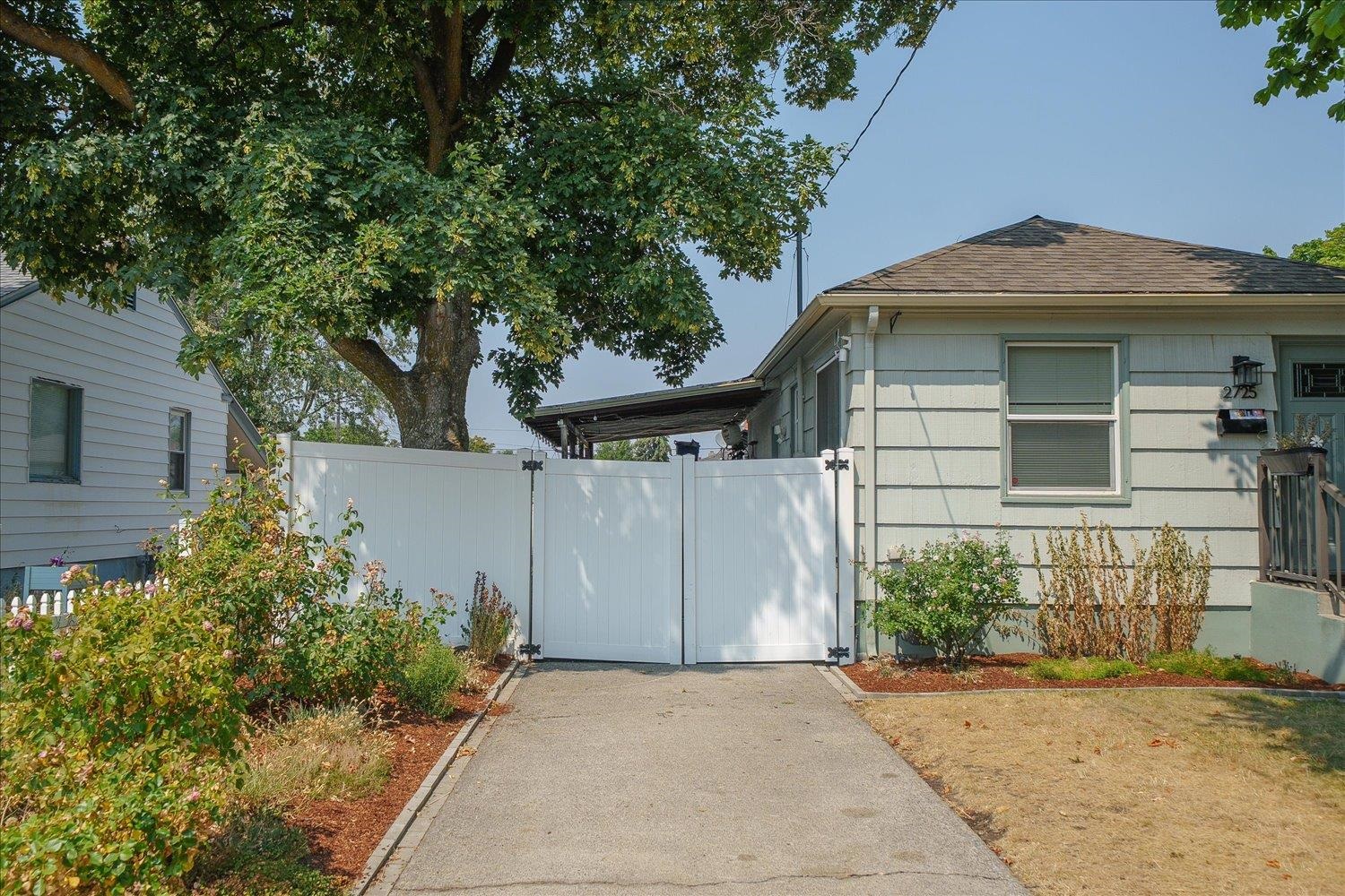 2725 E Nora Ave - Photo 30