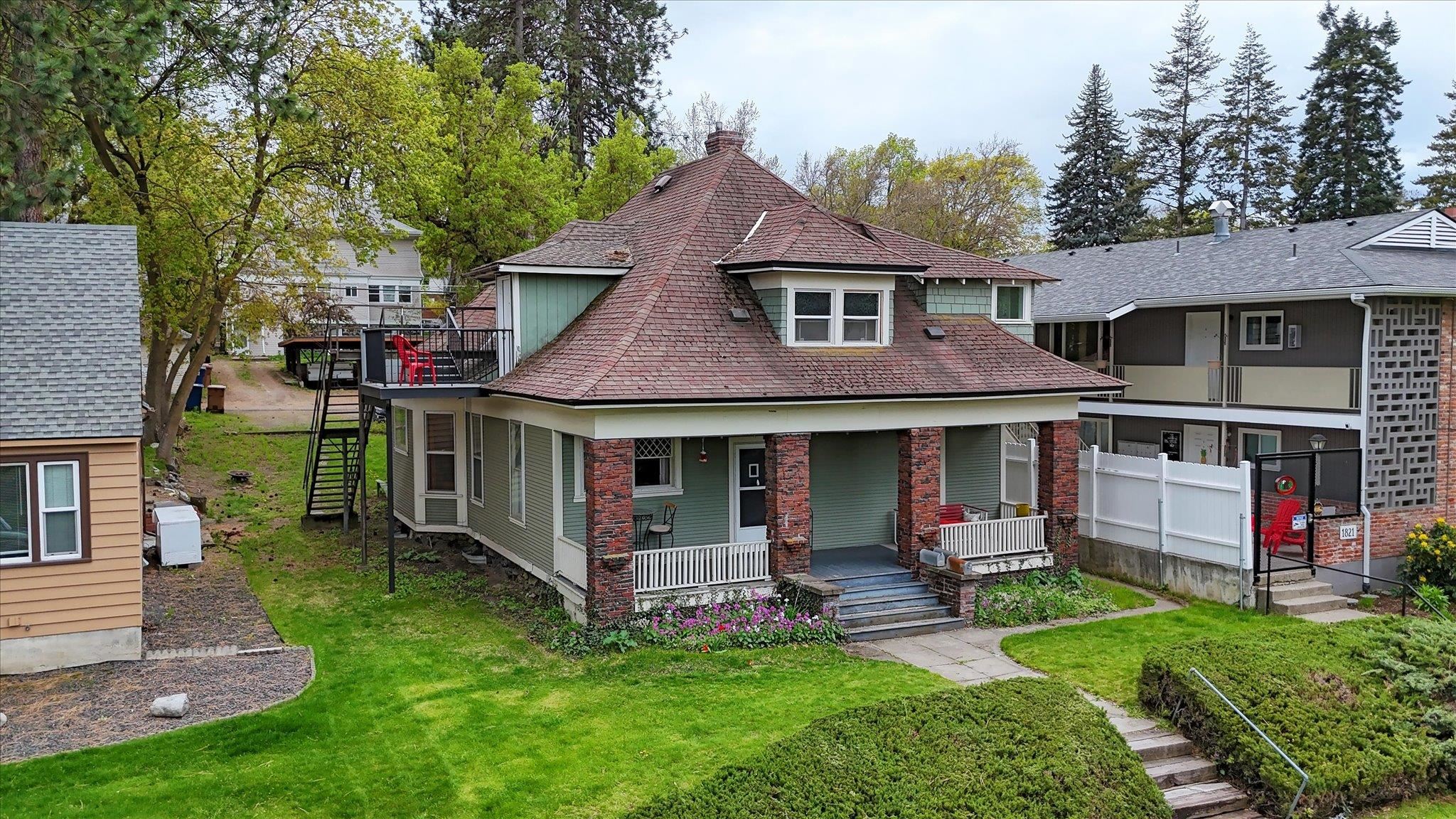 1817 W 8th Ave - Photo 2