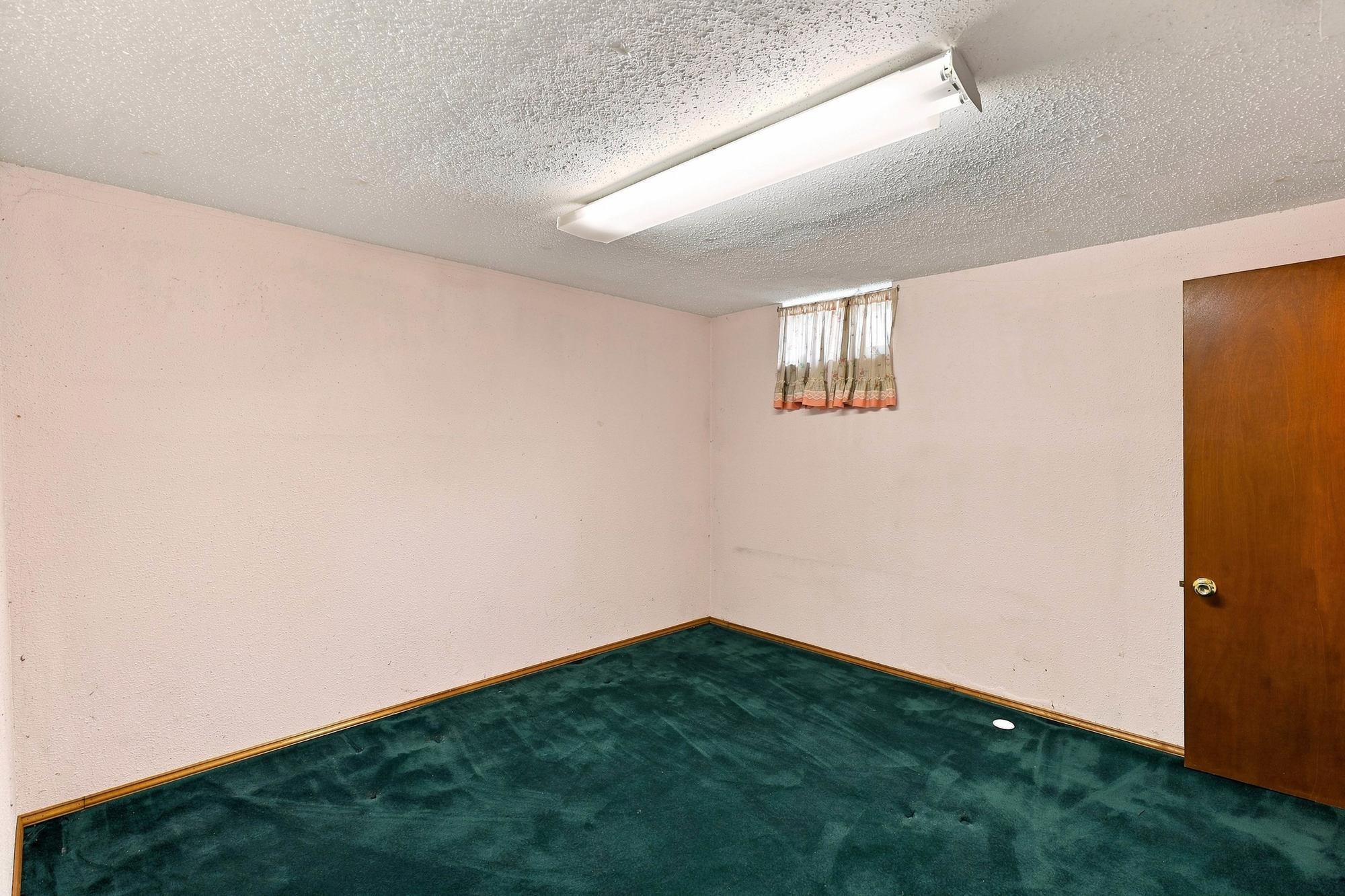 2608 E ROWAN Ave - Photo 19