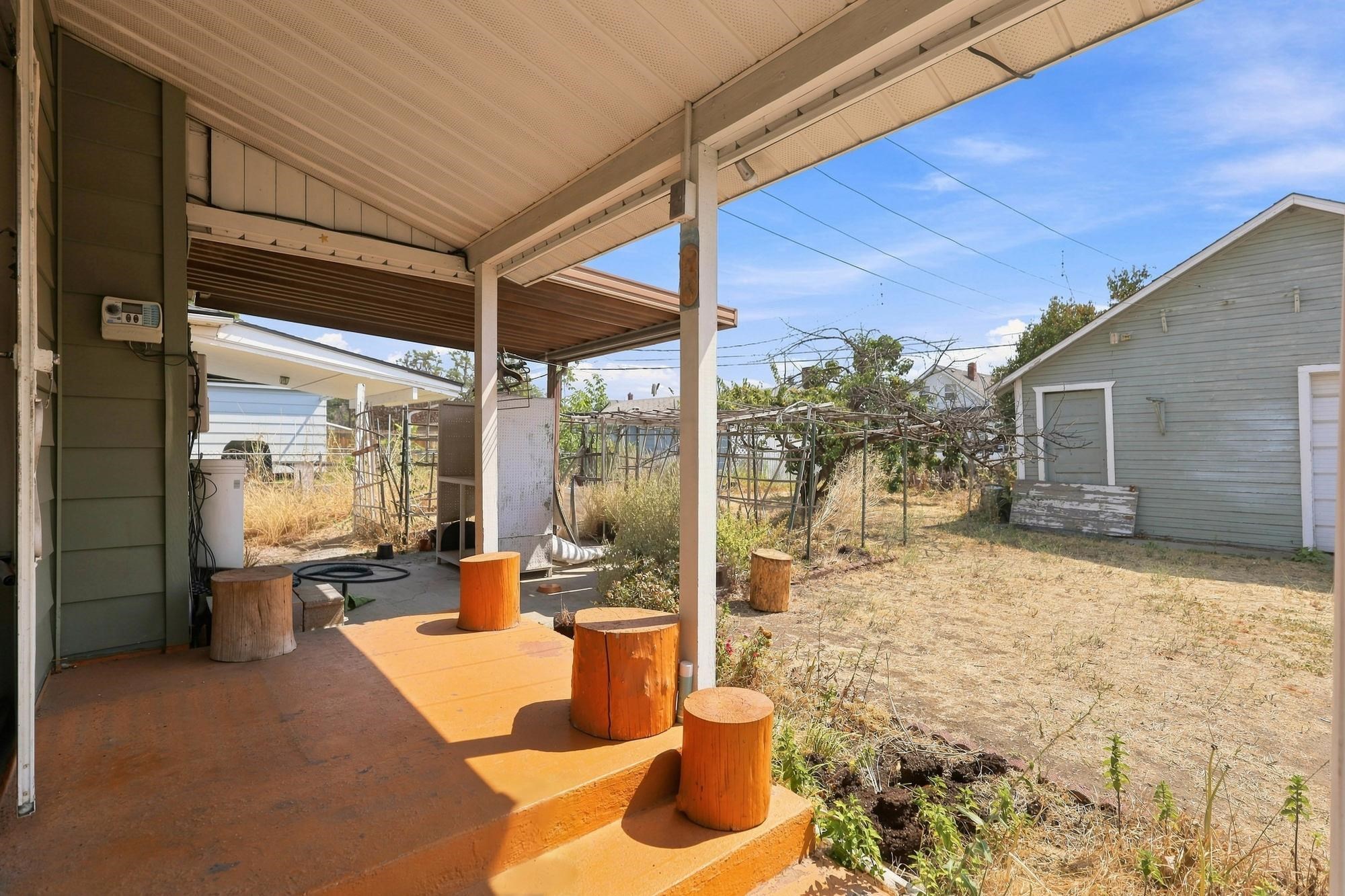 2608 E ROWAN Ave - Photo 25