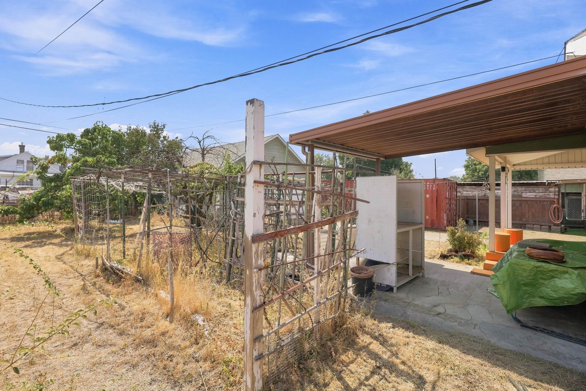 2608 E ROWAN Ave - Photo 26