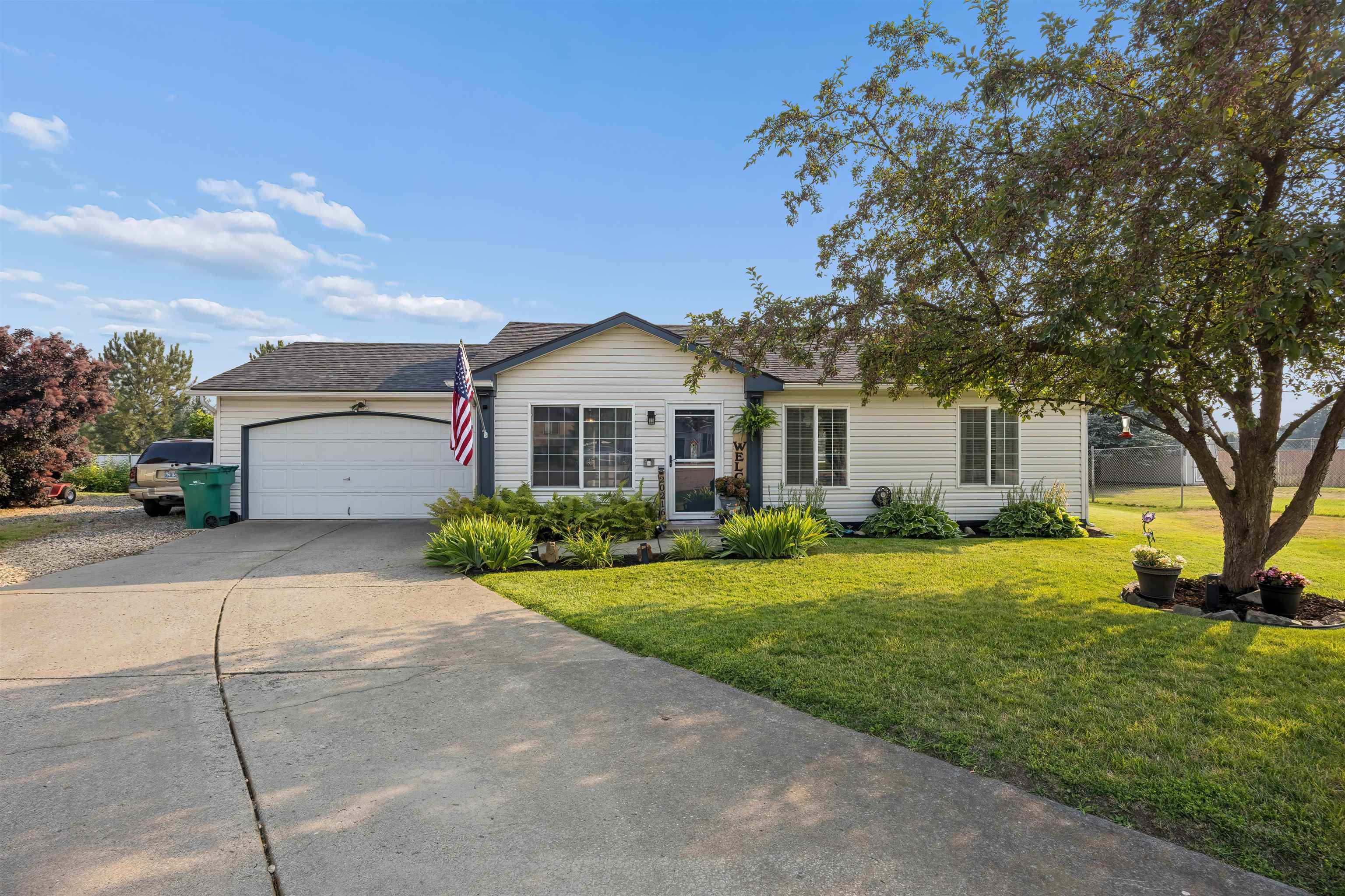 20216 E Grace Ln - Photo 1