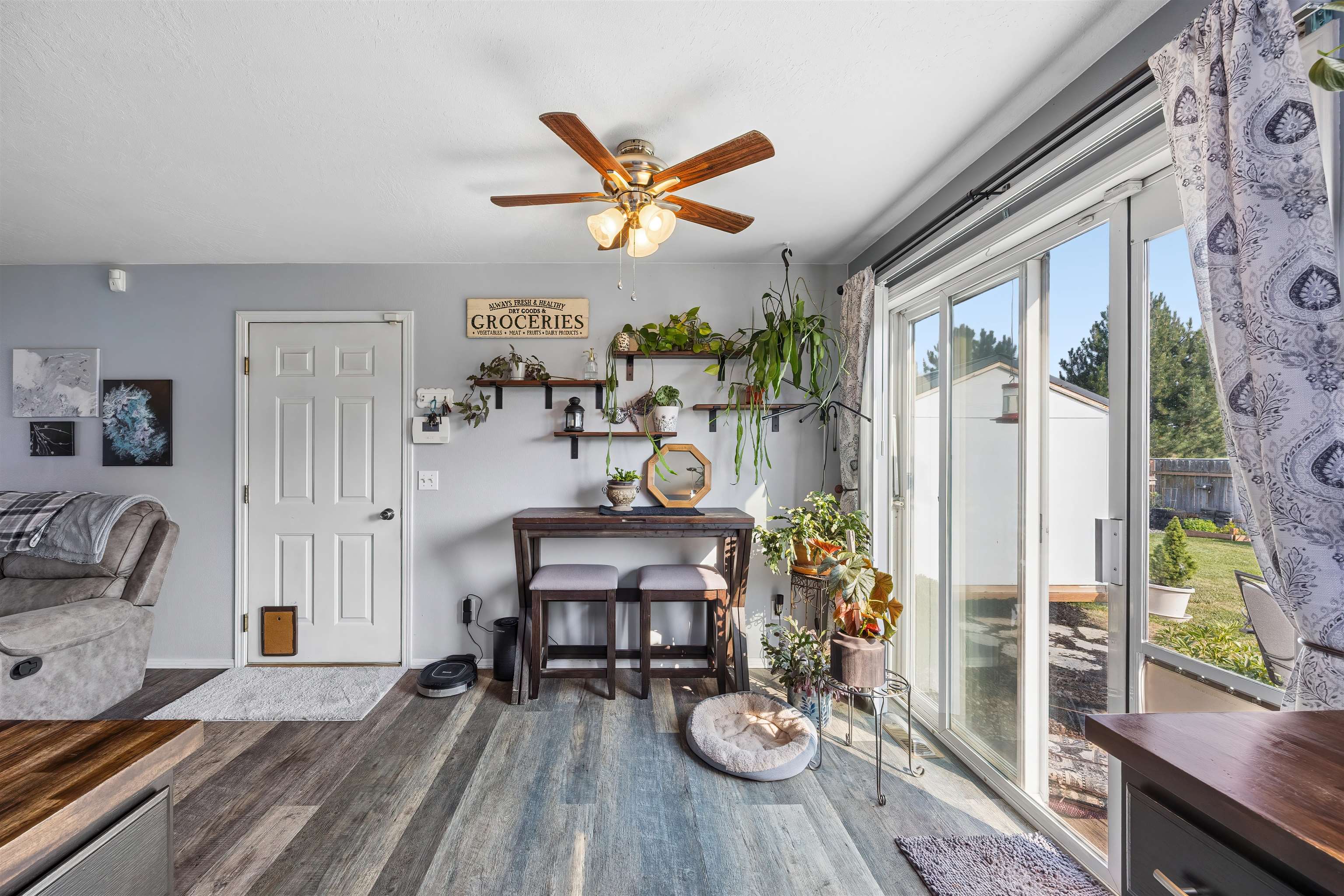 20216 E Grace Ln - Photo 9