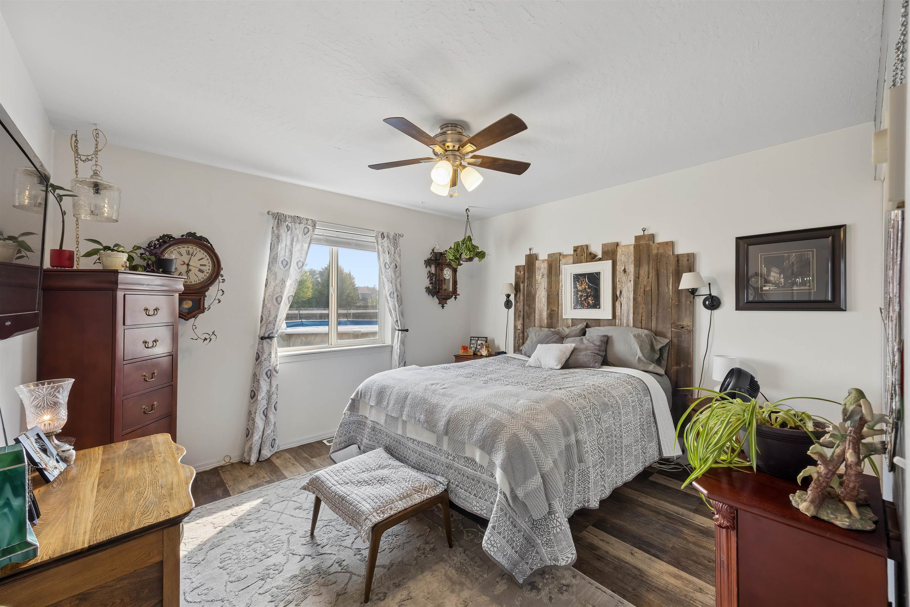 20216 E Grace Ln - Photo 13