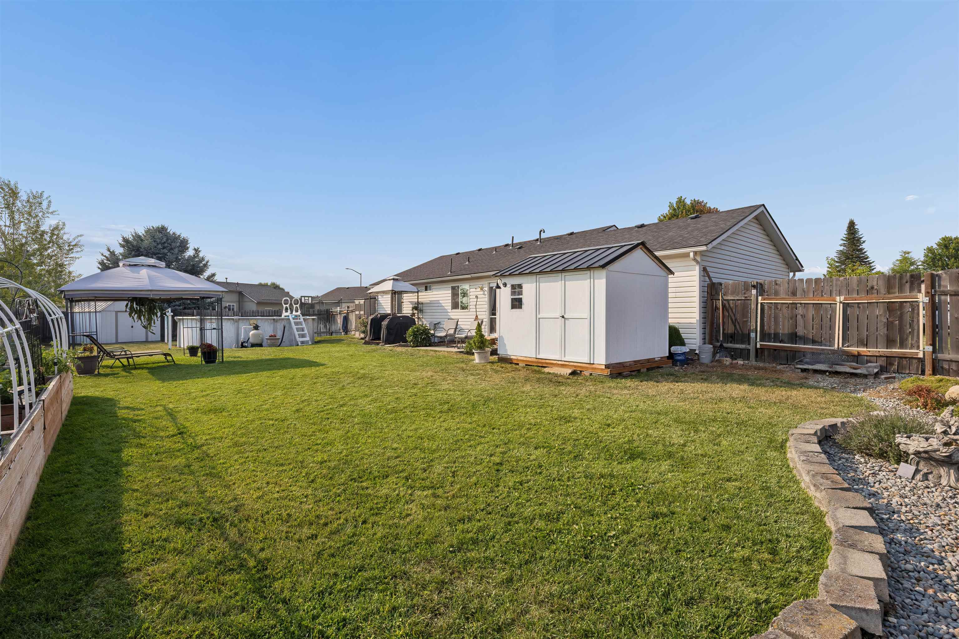 20216 E Grace Ln - Photo 23