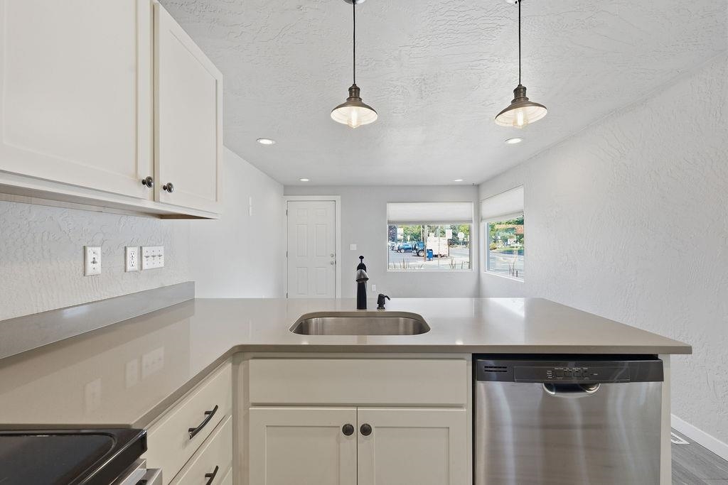 2603 W Rowan Ave - Photo 11