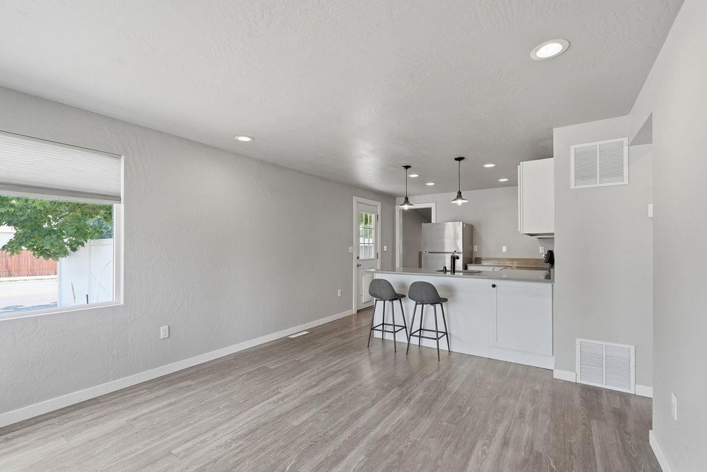 2603 W Rowan Ave - Photo 6