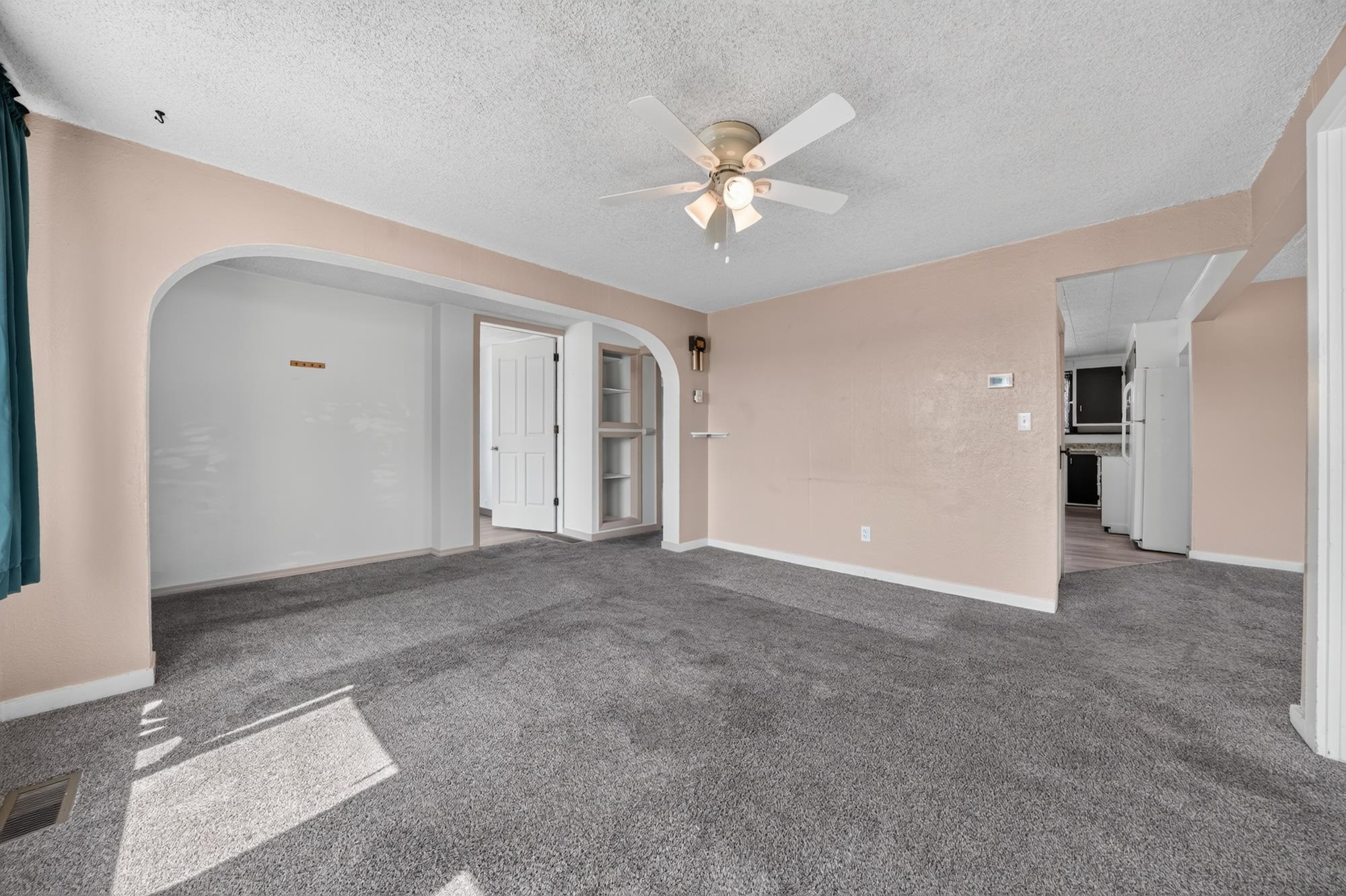 8915 E Grace Ave - Photo 3