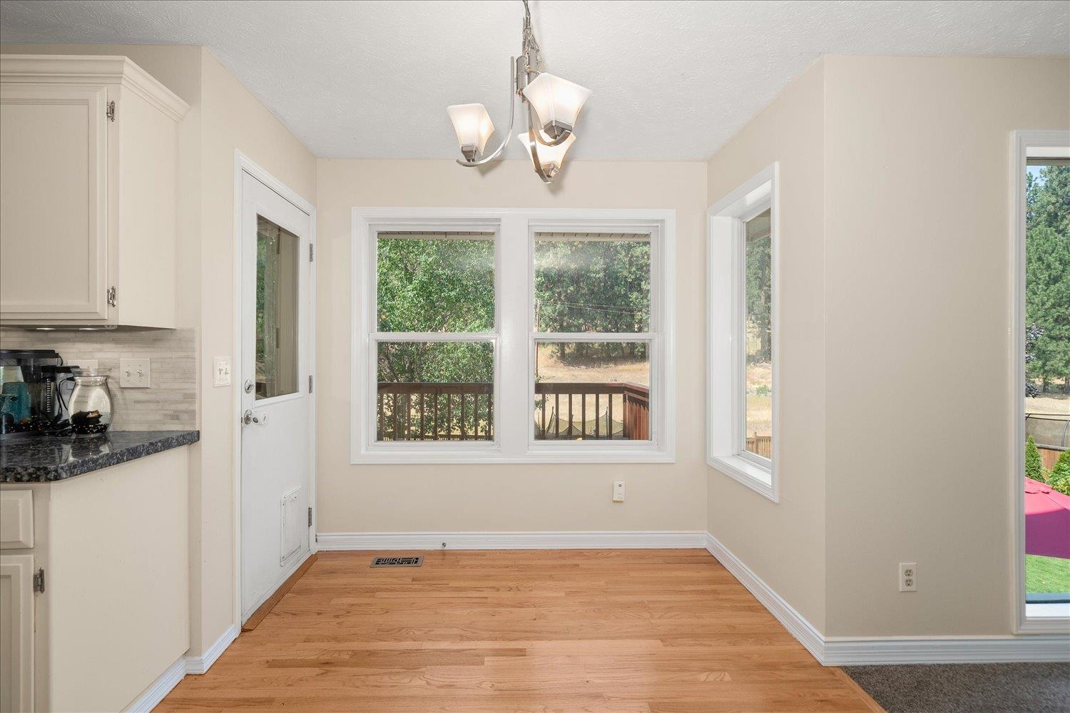 4006 S Sunderland Dr - Photo 9
