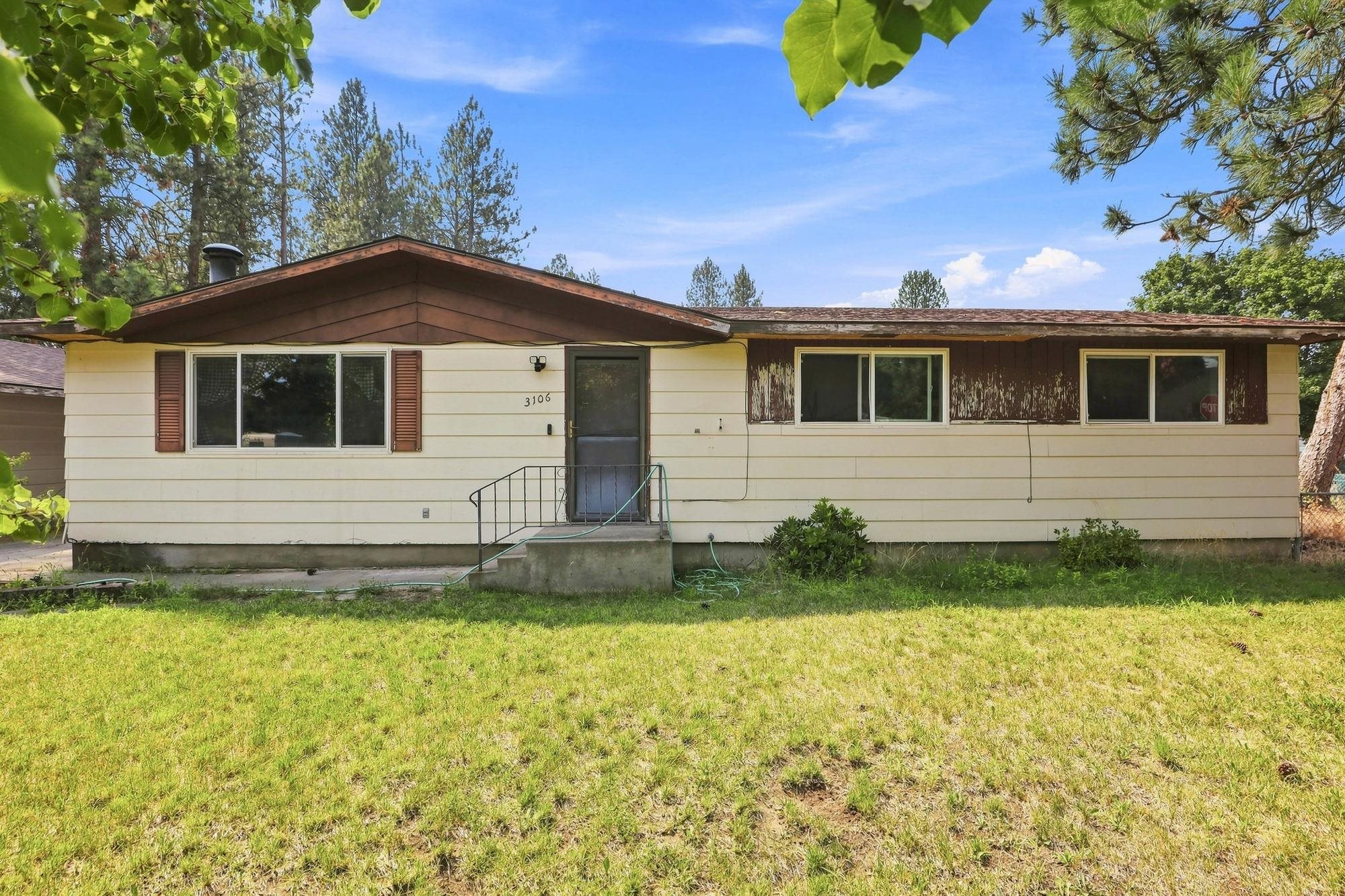 3106 S Bowdish Rd - Photo 1