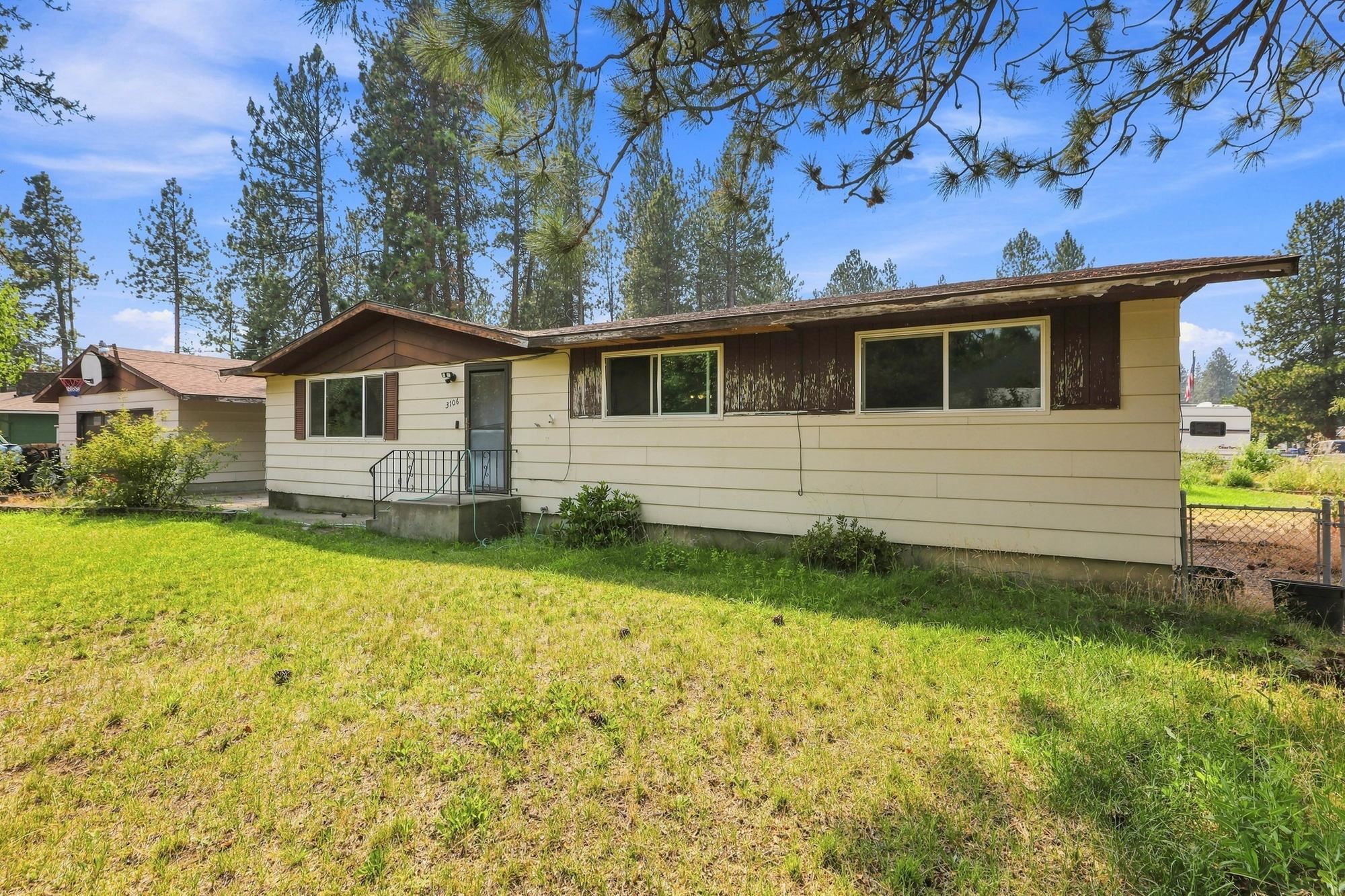 3106 S Bowdish Rd - Photo 2