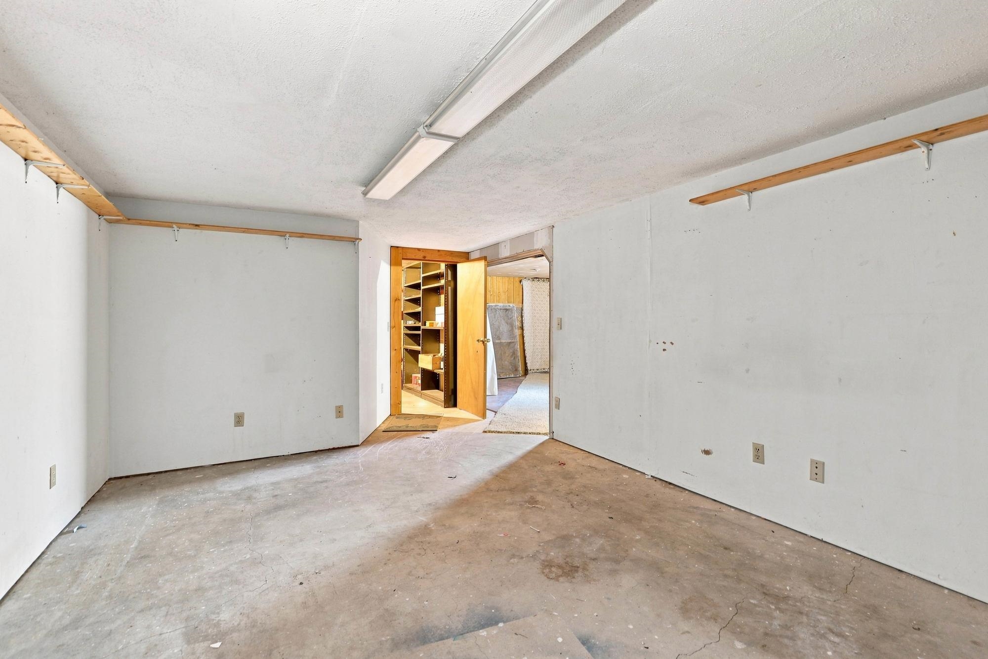 3106 S Bowdish Rd - Photo 19