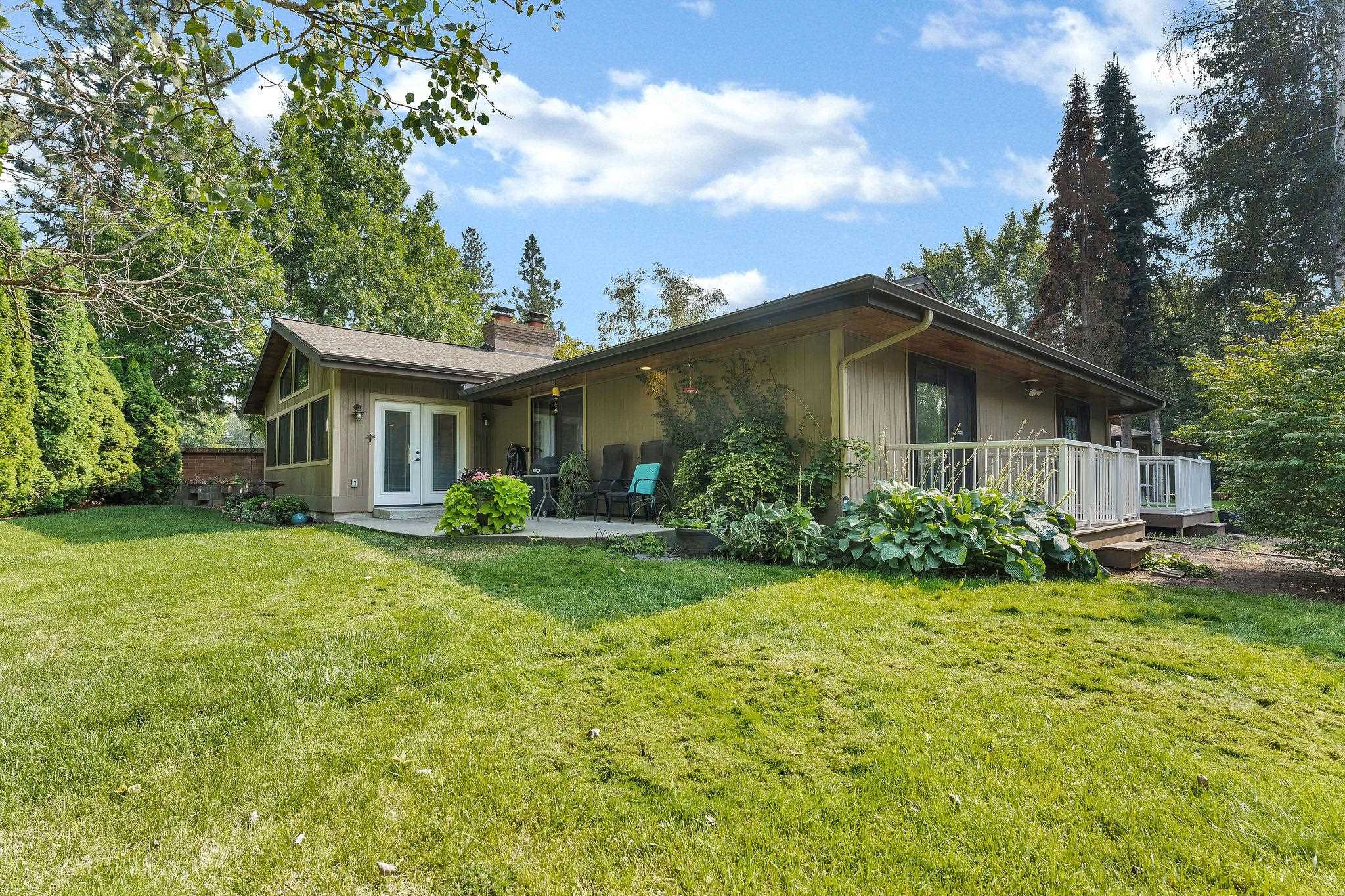 2221 E Rockwood Blvd - Photo 33