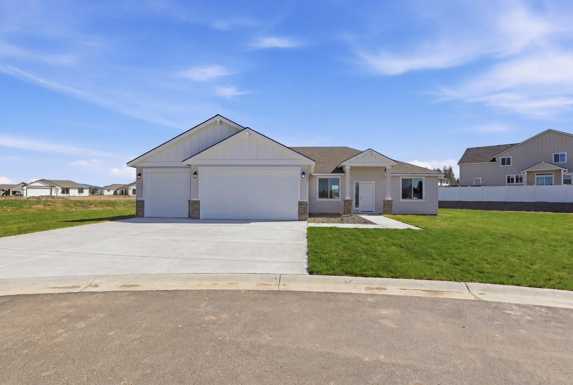 1226 N Park Ct - Photo 2