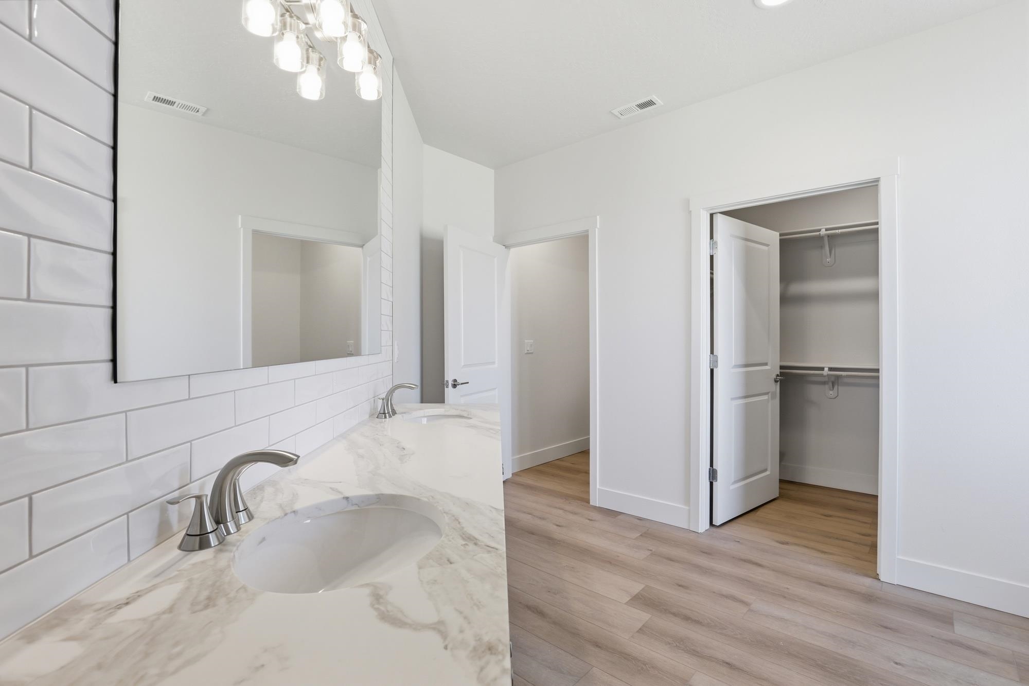 1226 N Park Ct - Photo 20