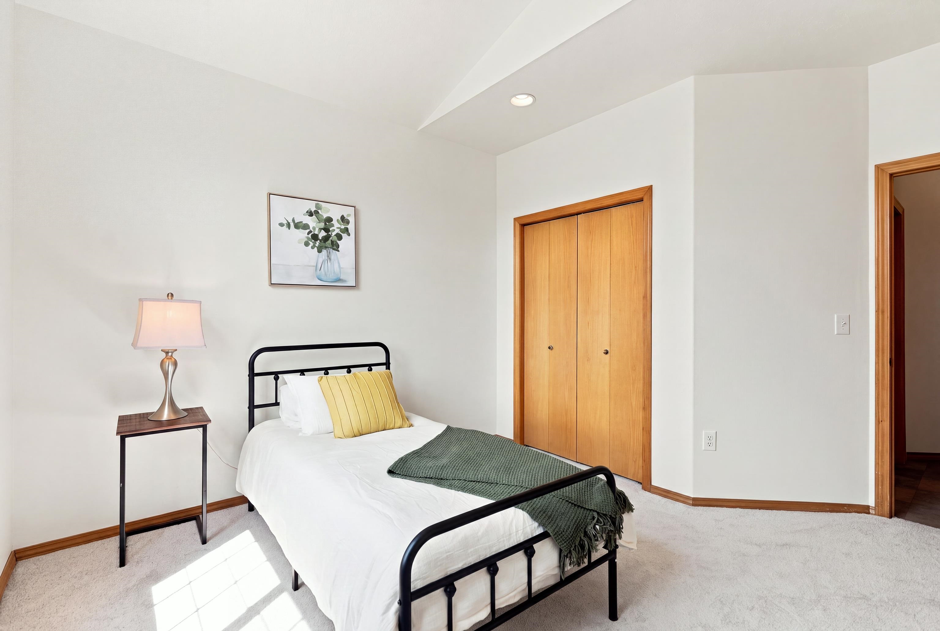 2627 E 62nd Ln - Photo 16
