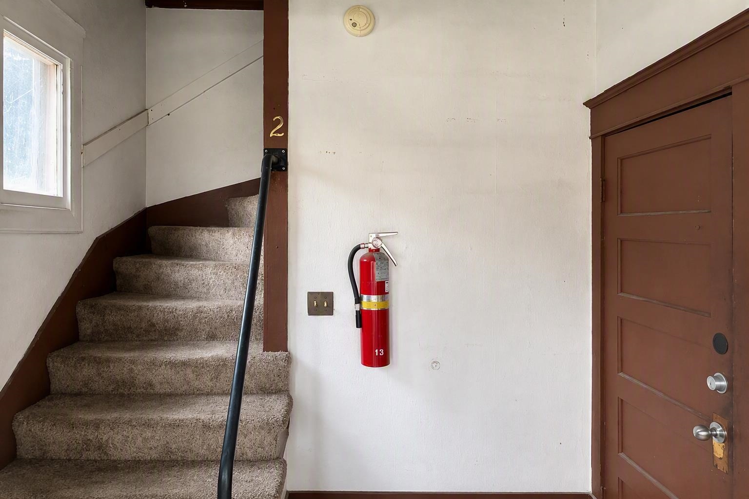 1112 S ASH St - Photo 5
