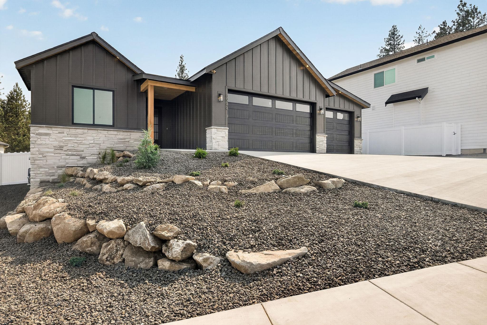 6944 E Beverly Ave - Photo 2