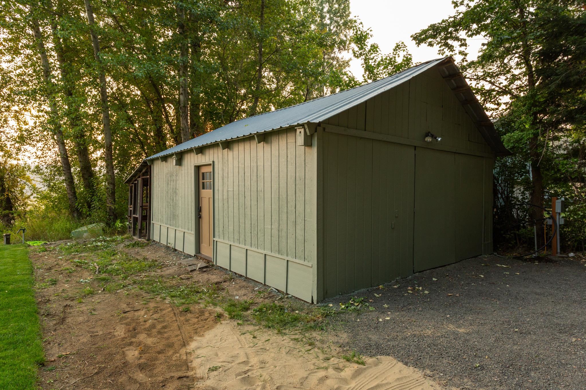 40211 N Grays Ln - Photo 20