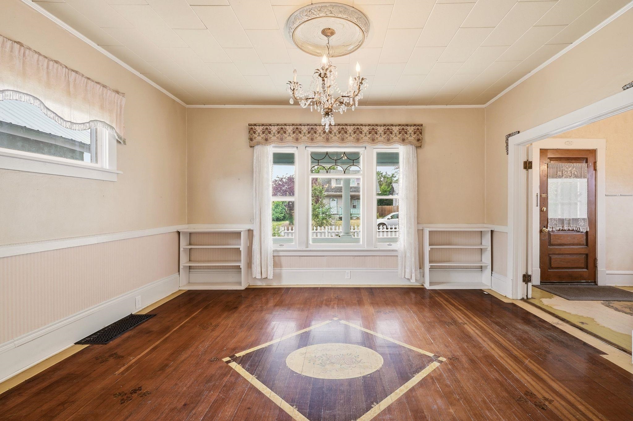 2420 W Maxwell Ave - Photo 6