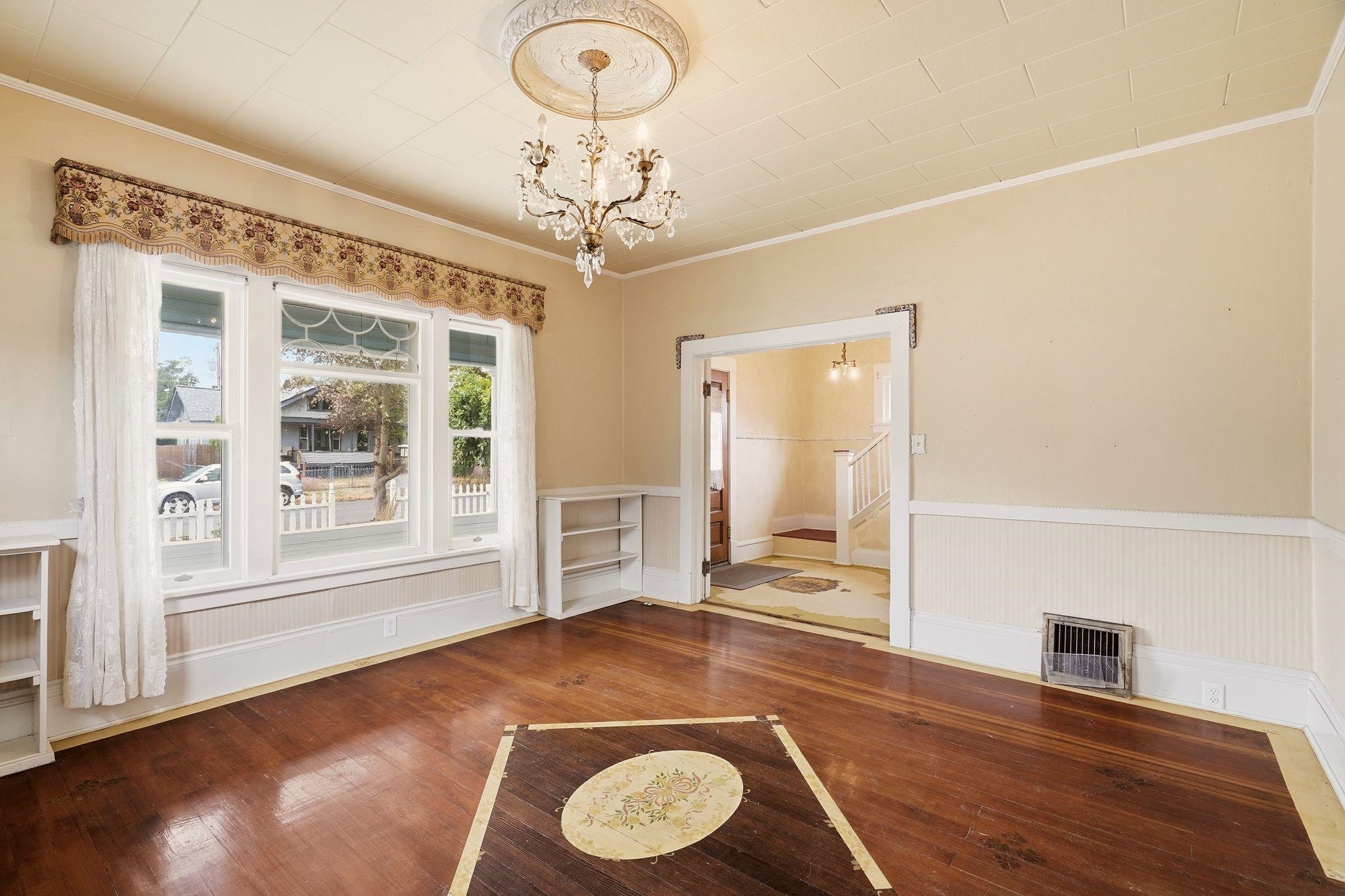 2420 W Maxwell Ave - Photo 8