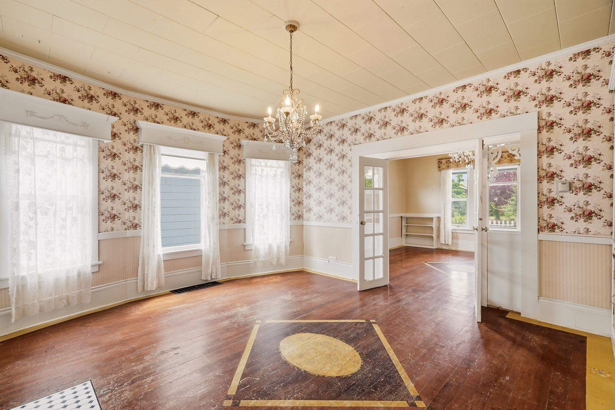 2420 W Maxwell Ave - Photo 10