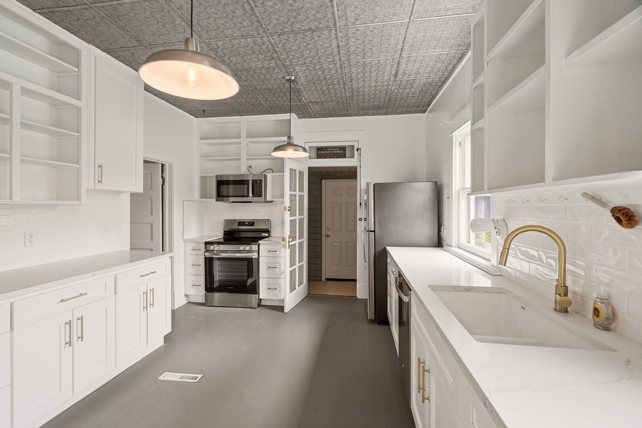 2420 W Maxwell Ave - Photo 11