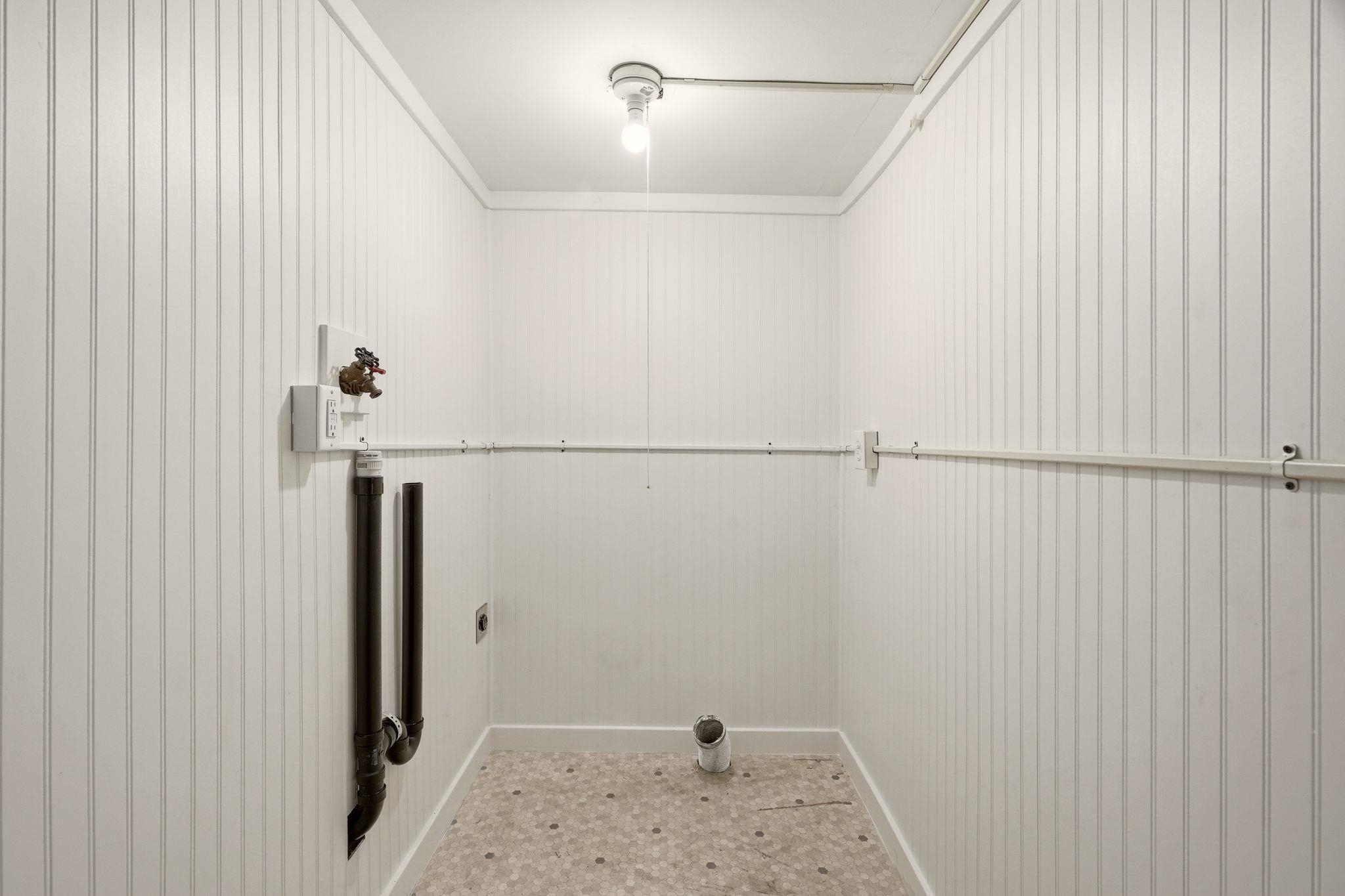 2420 W Maxwell Ave - Photo 32