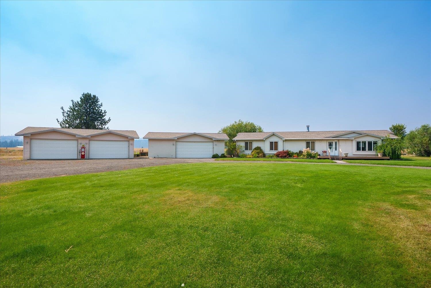 20211 N Austin Rd - Photo 2