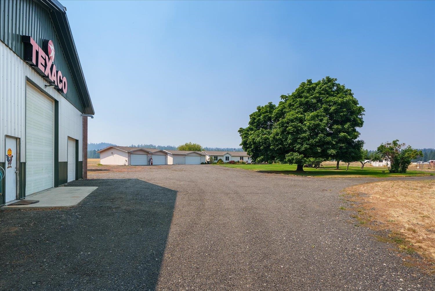 20211 N Austin Rd - Photo 3