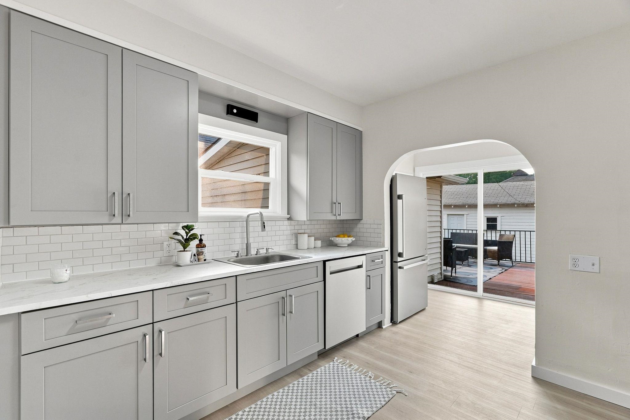 2704 E Nora Ave - Photo 6