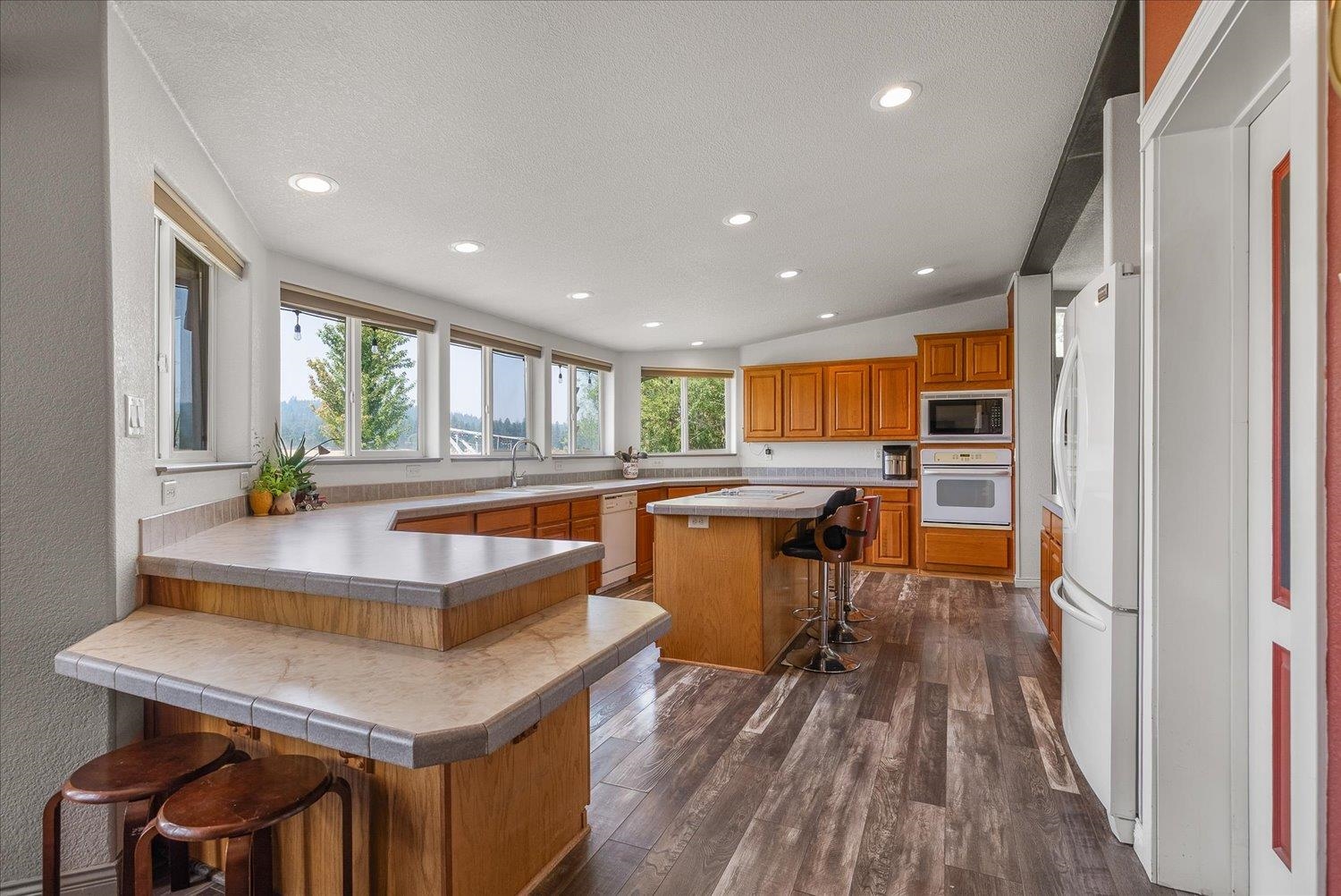 20211 N Austin Rd - Photo 18